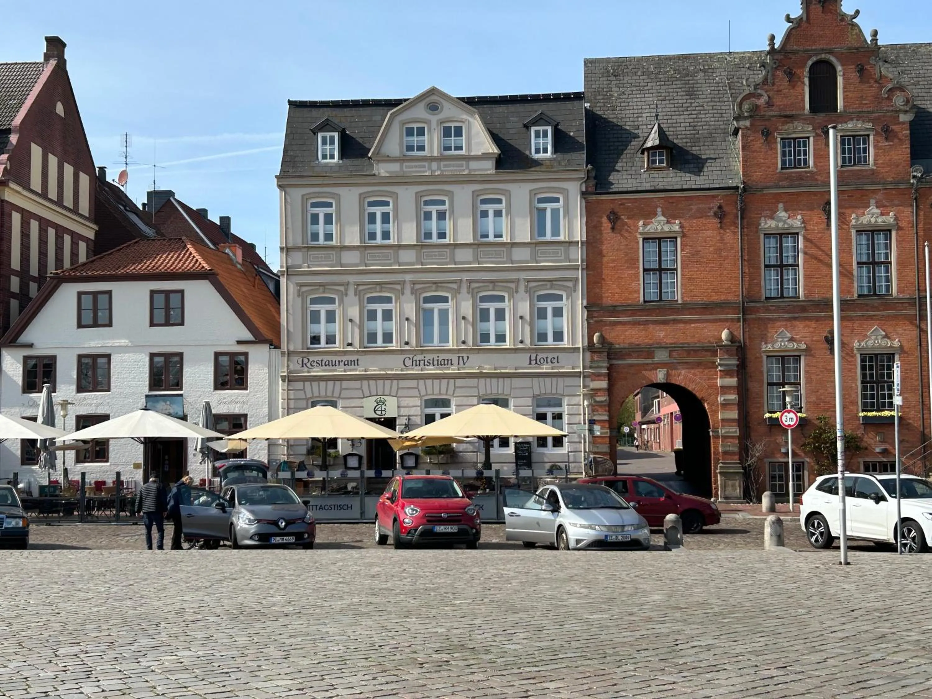 Property building in Hotel & Restaurant Christian IV