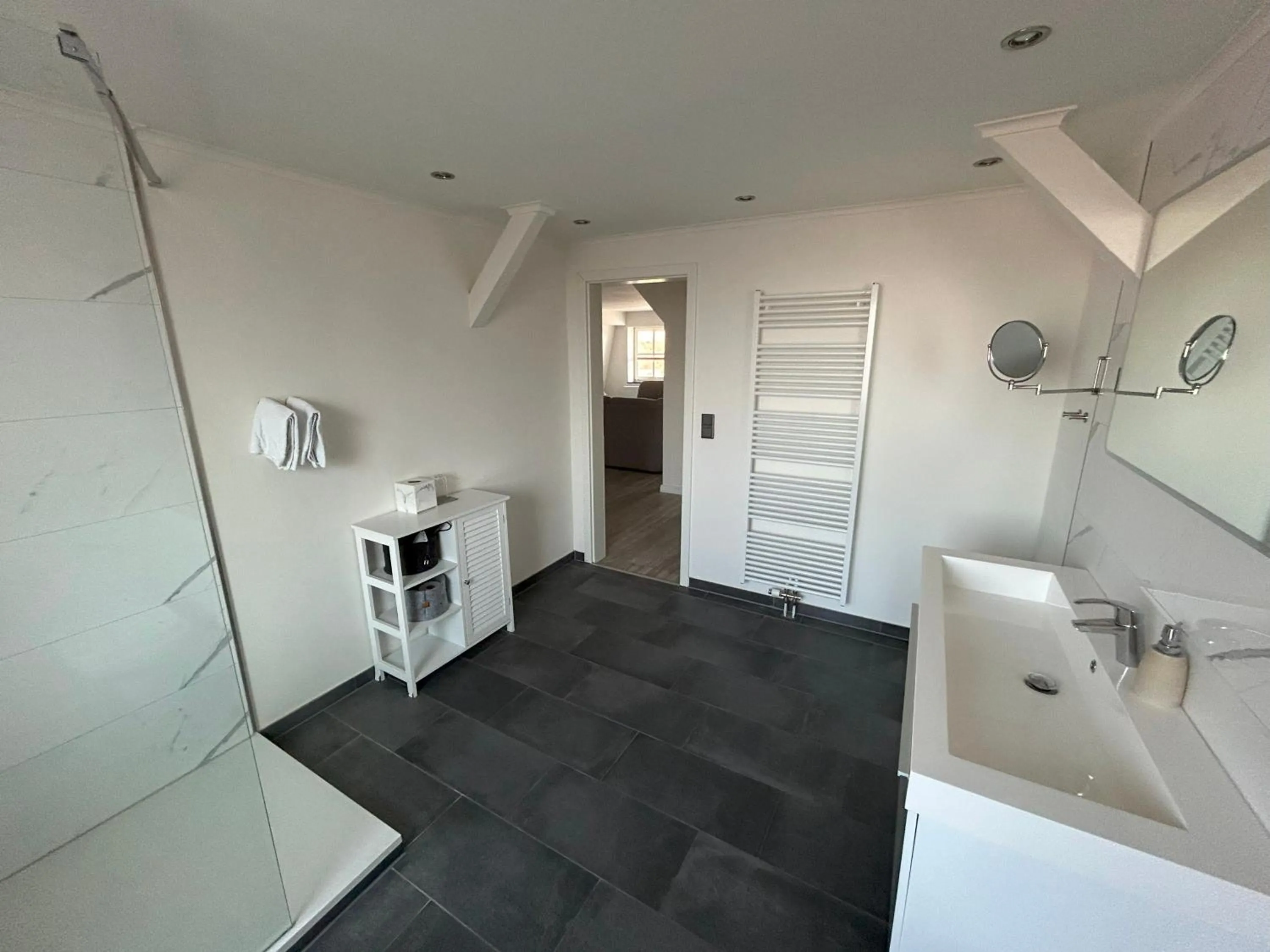 Shower in Hotel & Restaurant Christian IV