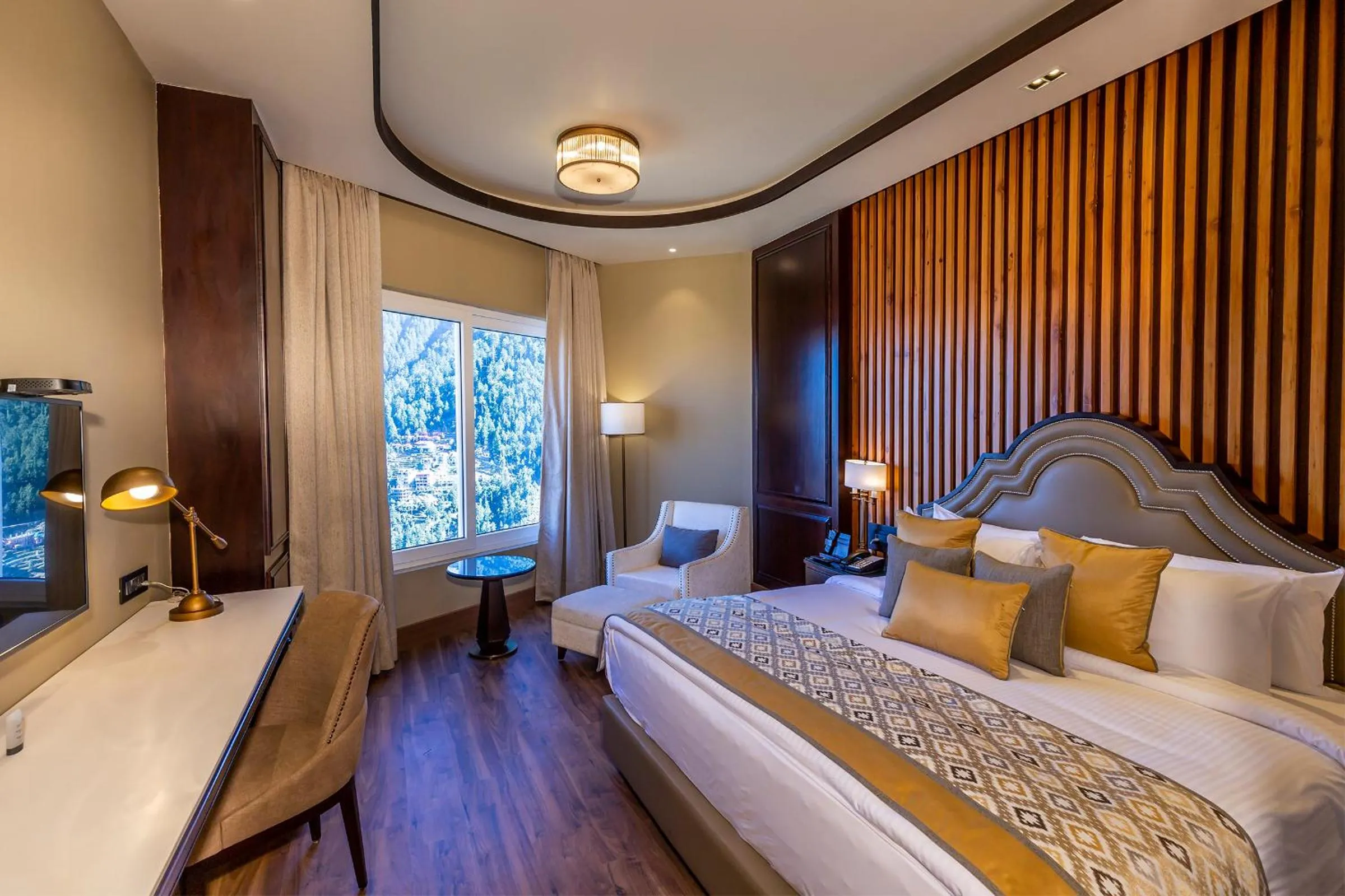 Photo of the whole room, Bed in Fortune Park Dalhousie - Member ITC Hotels' Group