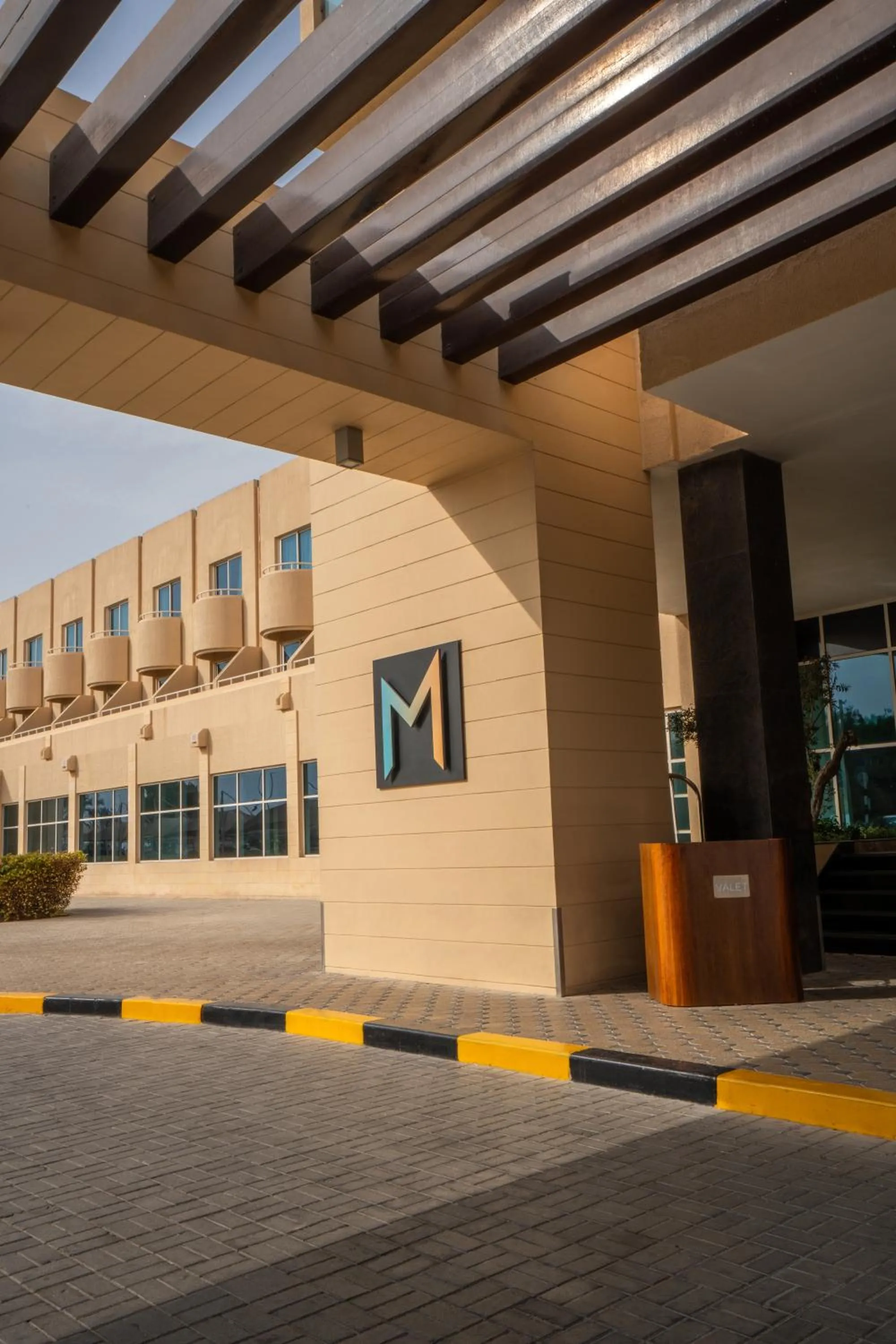 Property building in Metropolitan Al Mafraq Hotel