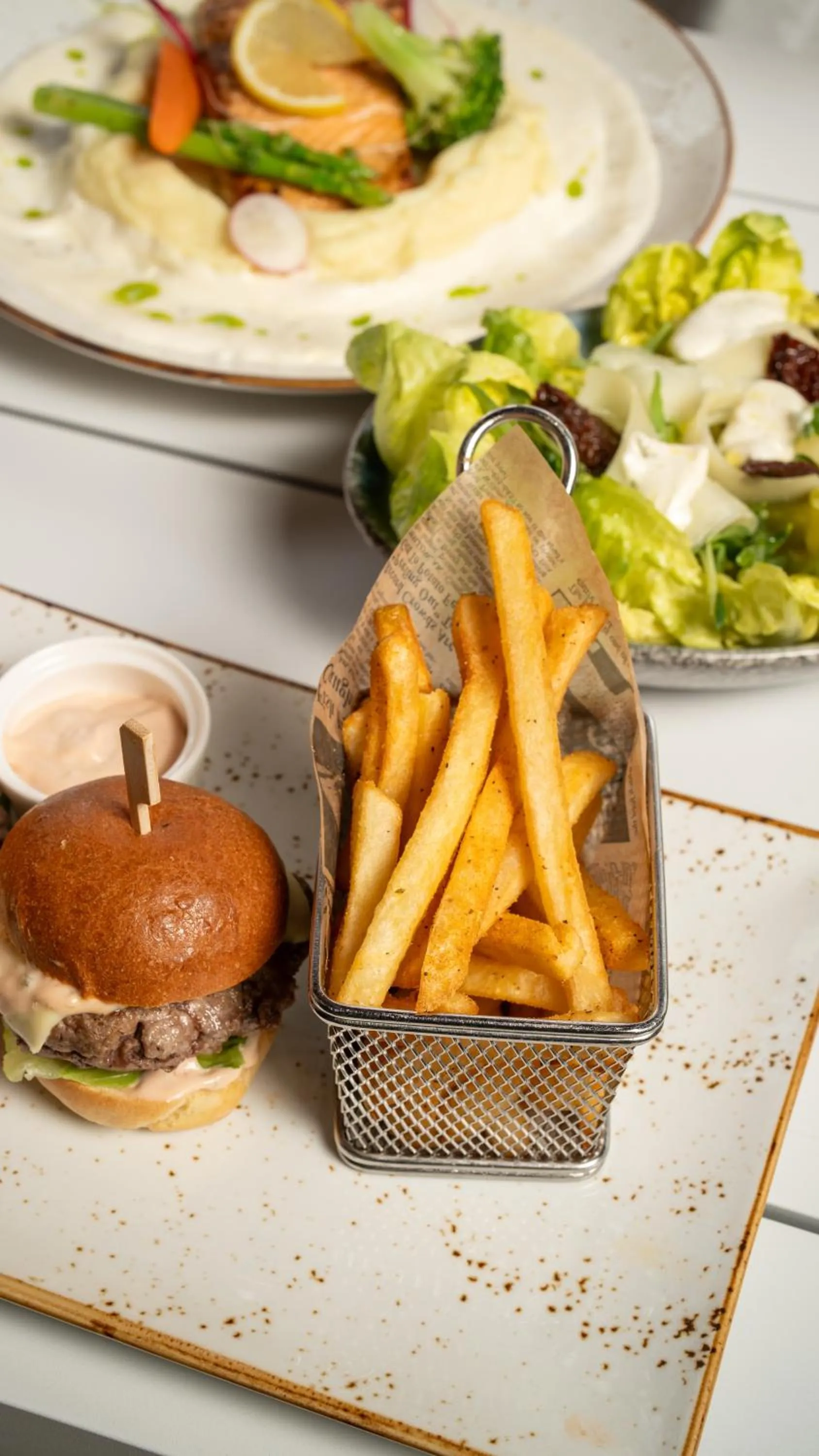 Food in Metropolitan Al Mafraq Hotel