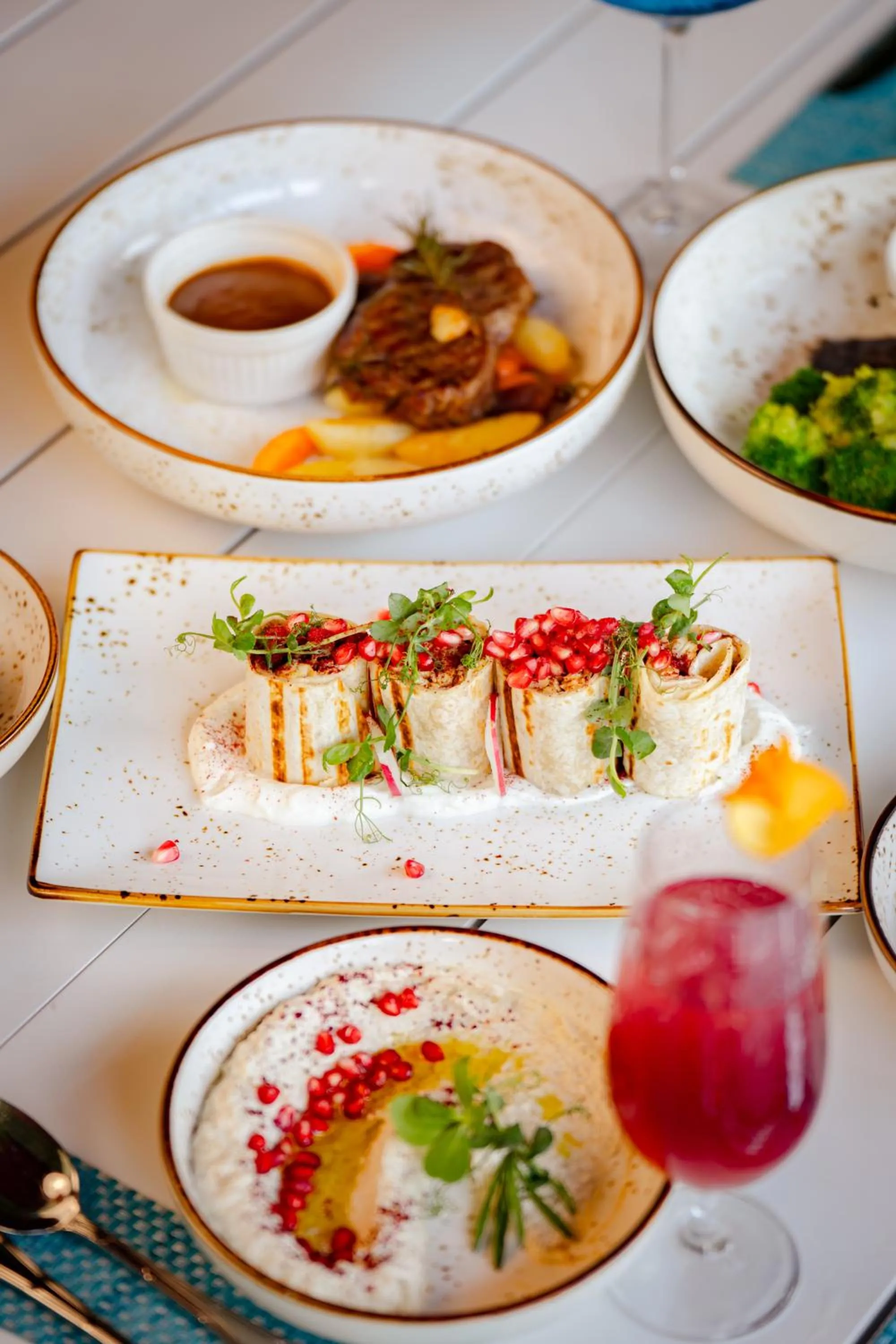 Food in Metropolitan Al Mafraq Hotel