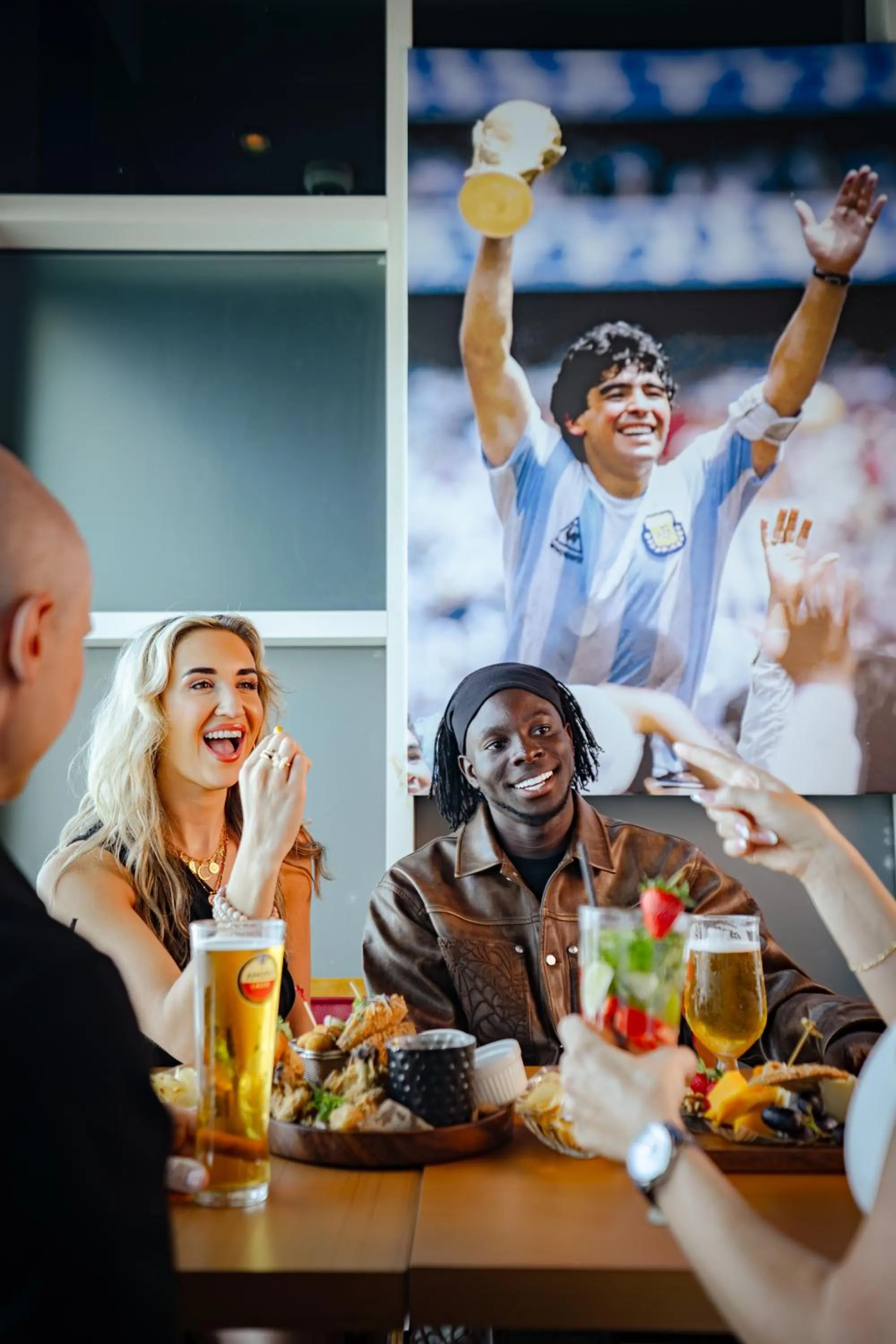 Lounge or bar in Metropolitan Al Mafraq Hotel