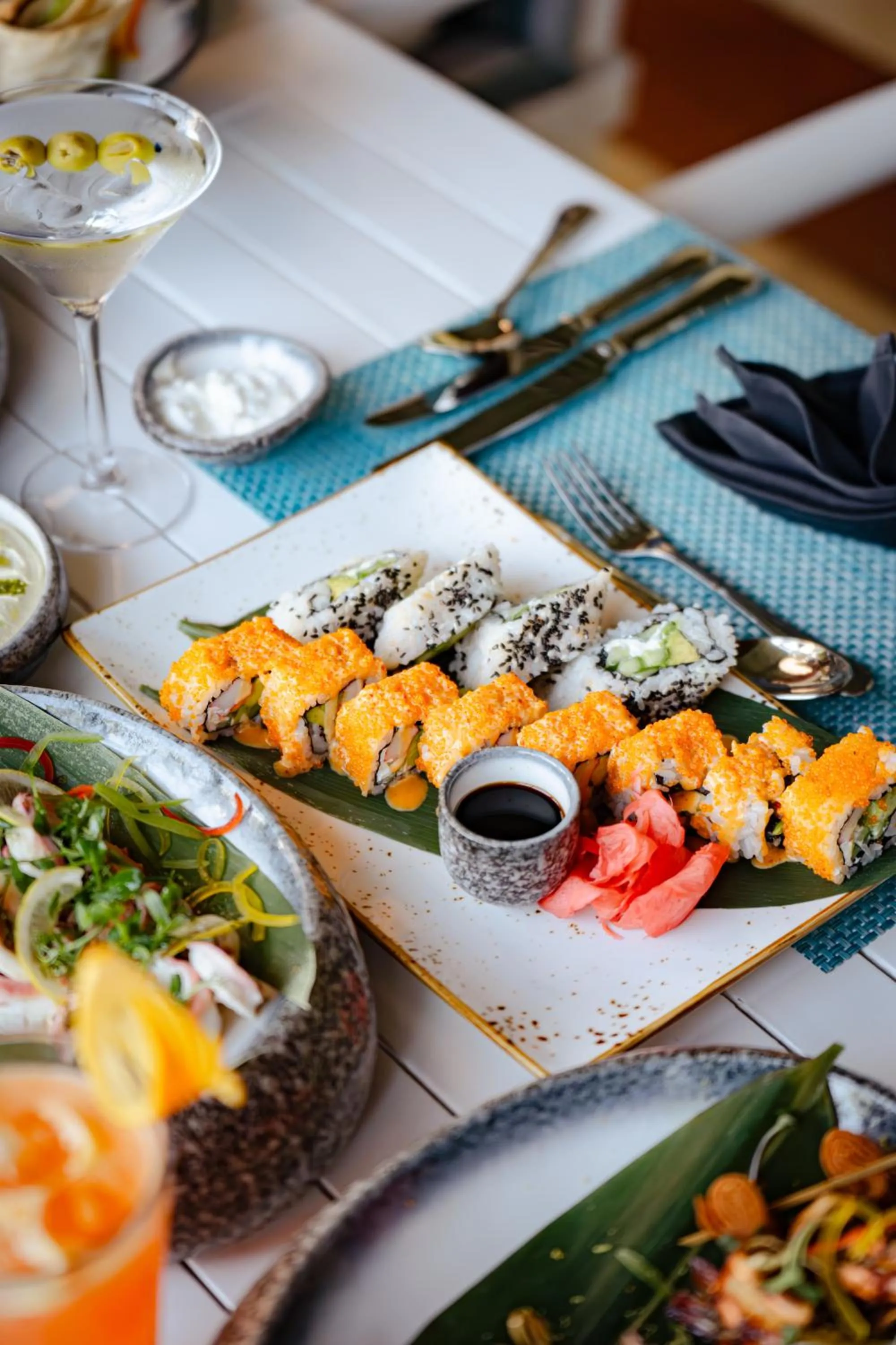 Food and drinks in Metropolitan Al Mafraq Hotel