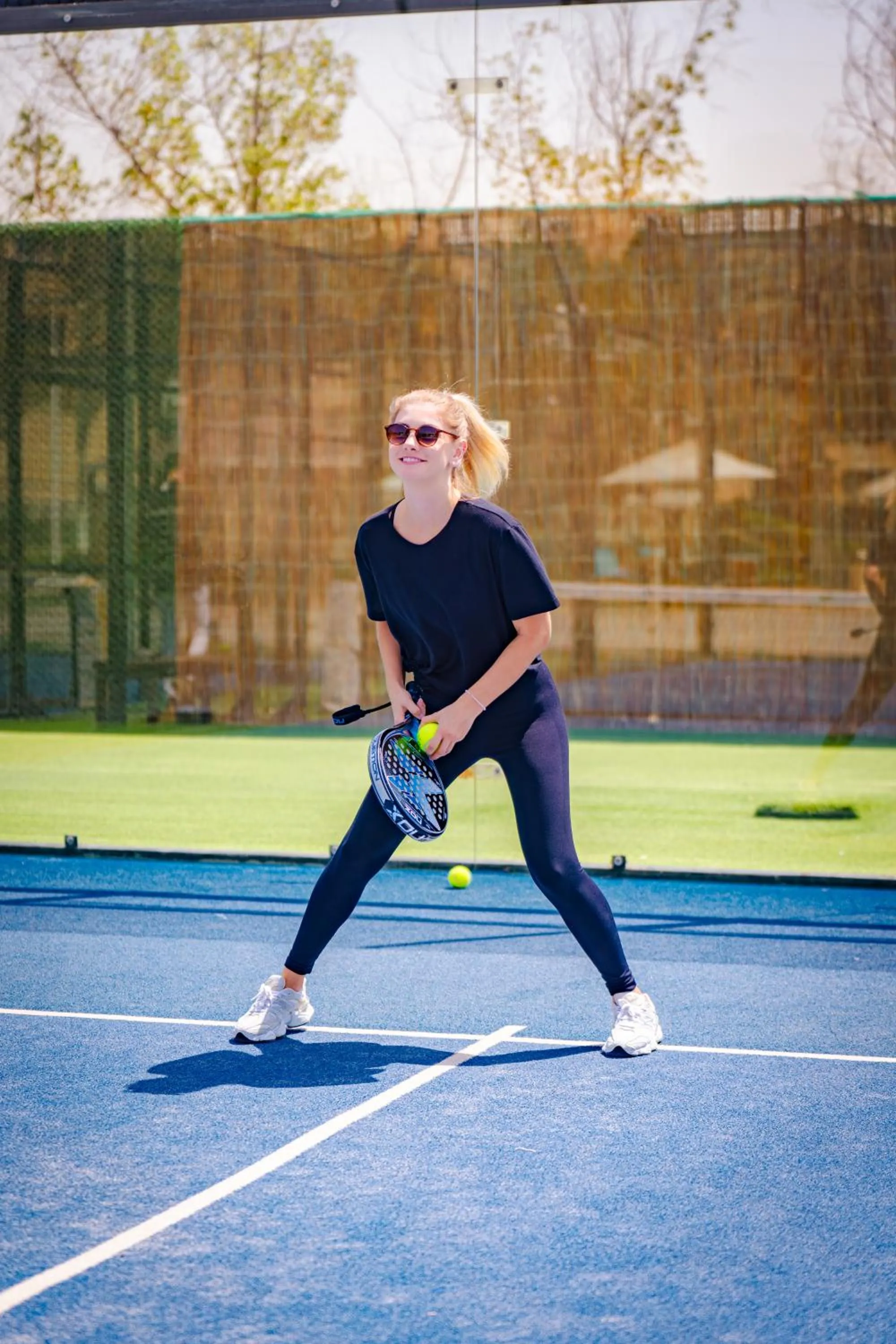 Tennis court in Metropolitan Al Mafraq Hotel