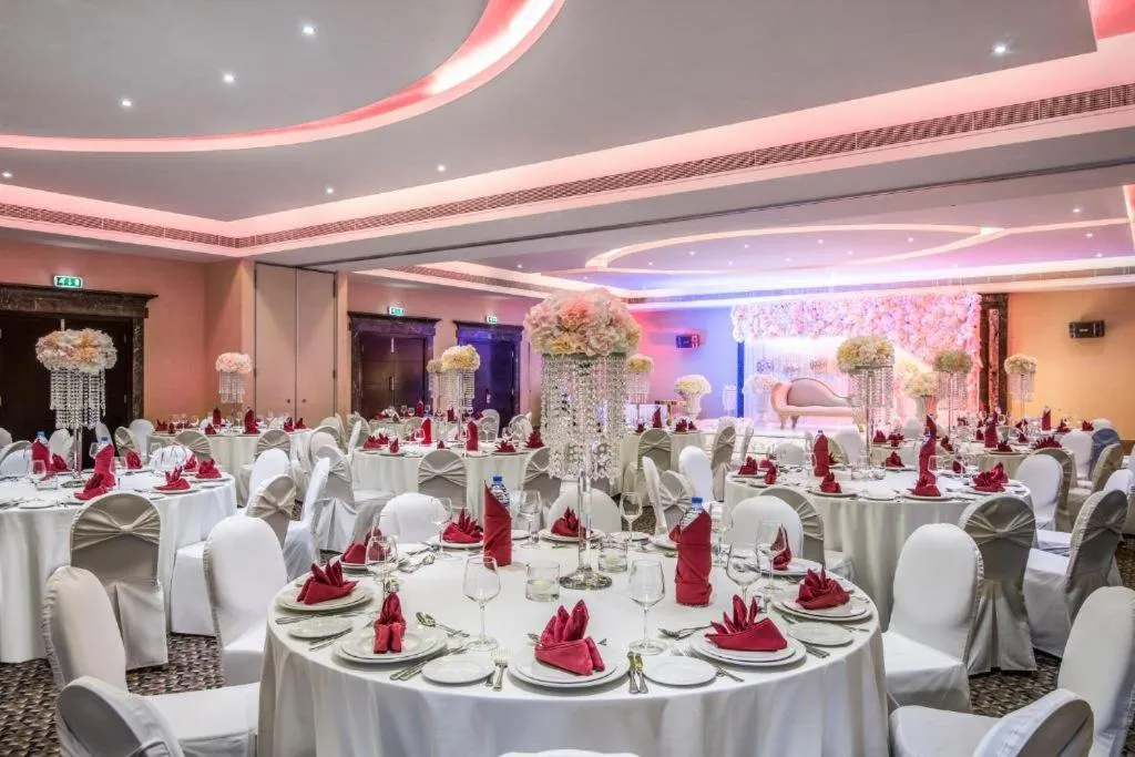 wedding in Metropolitan Al Mafraq Hotel