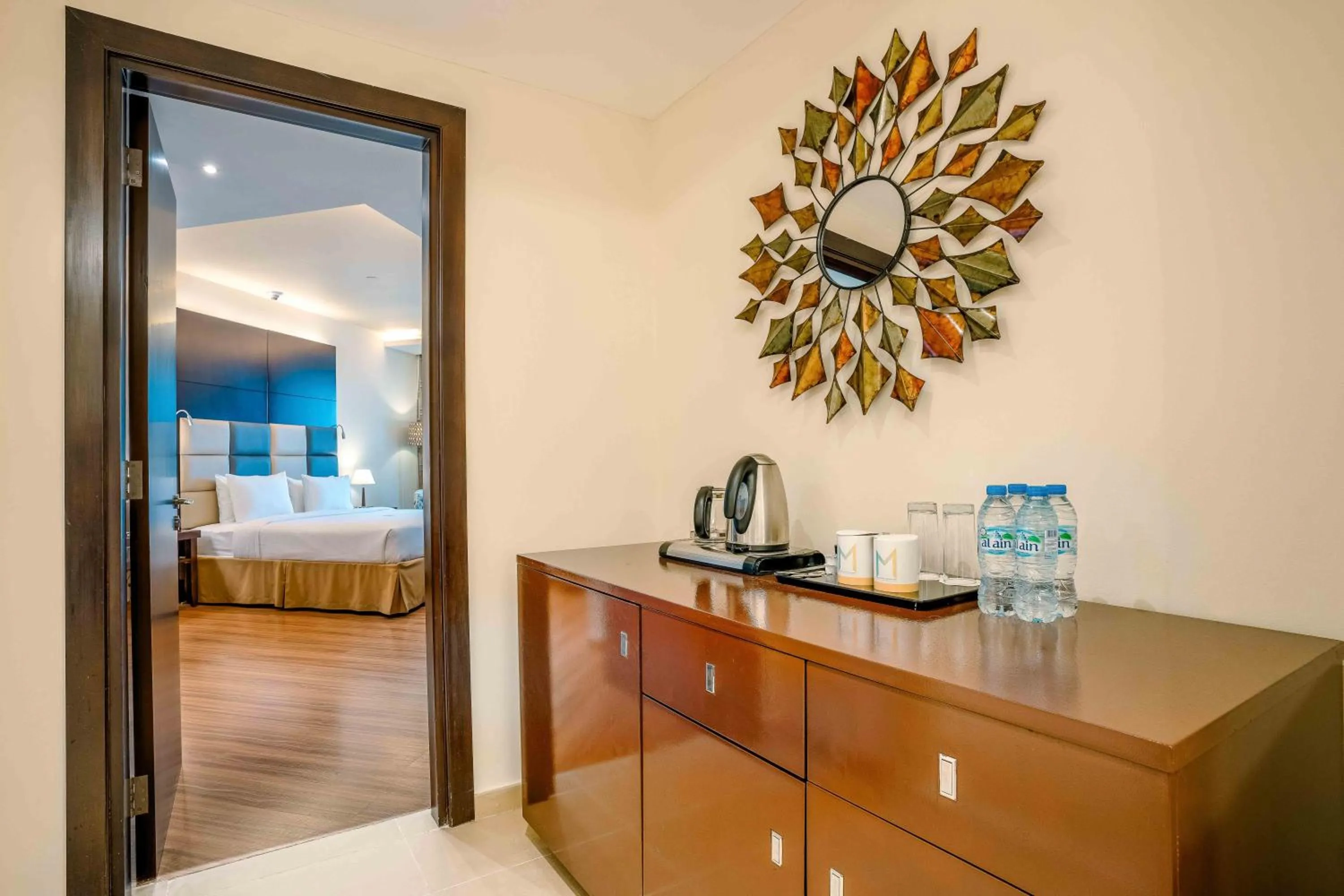 Coffee/tea facilities, Bed in Metropolitan Al Mafraq Hotel