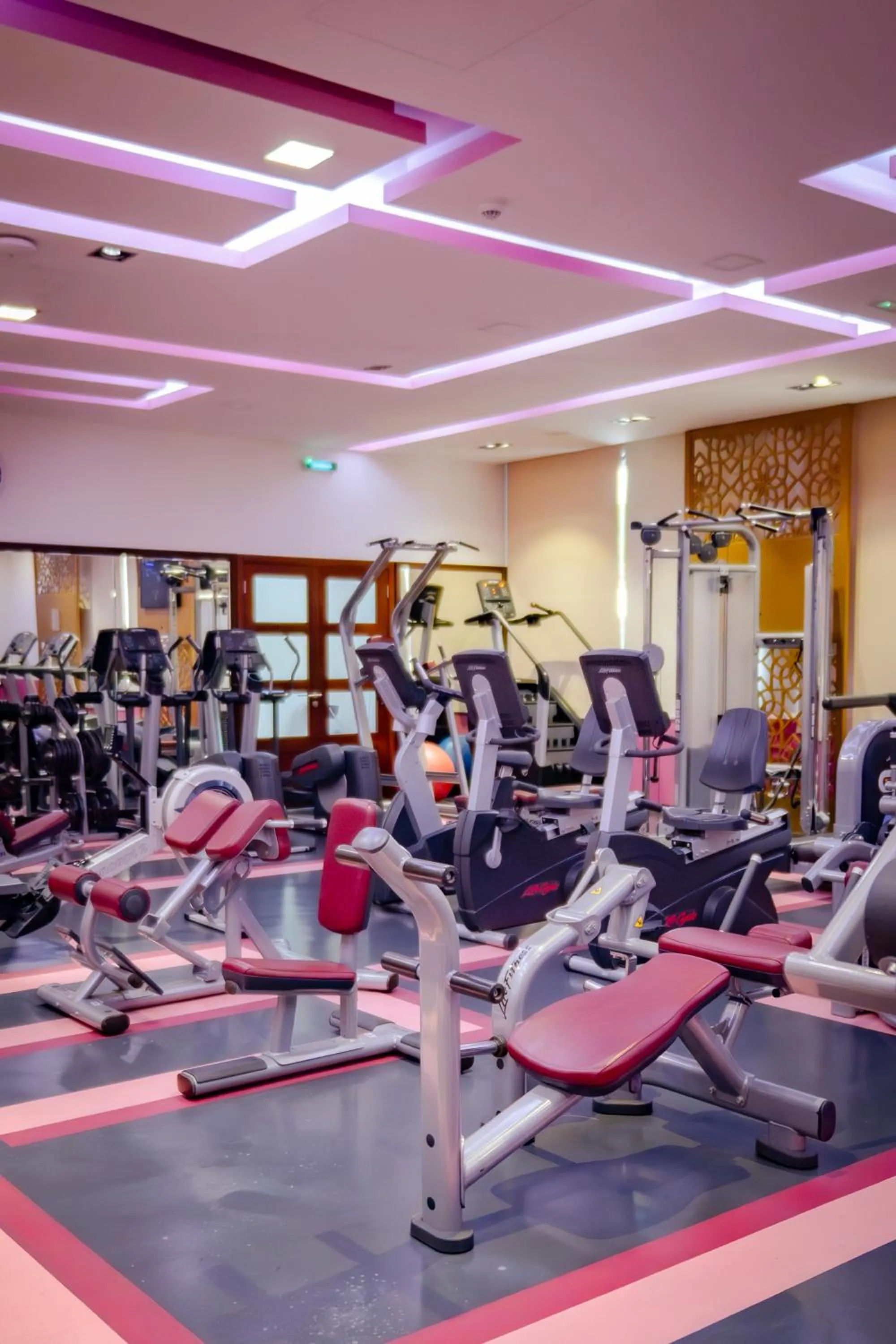 Fitness centre/facilities in Metropolitan Al Mafraq Hotel