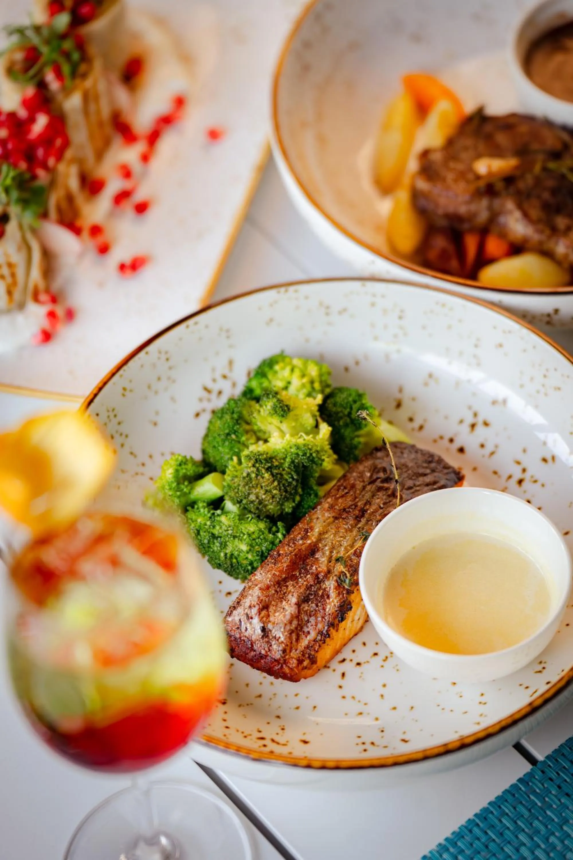 Food in Metropolitan Al Mafraq Hotel