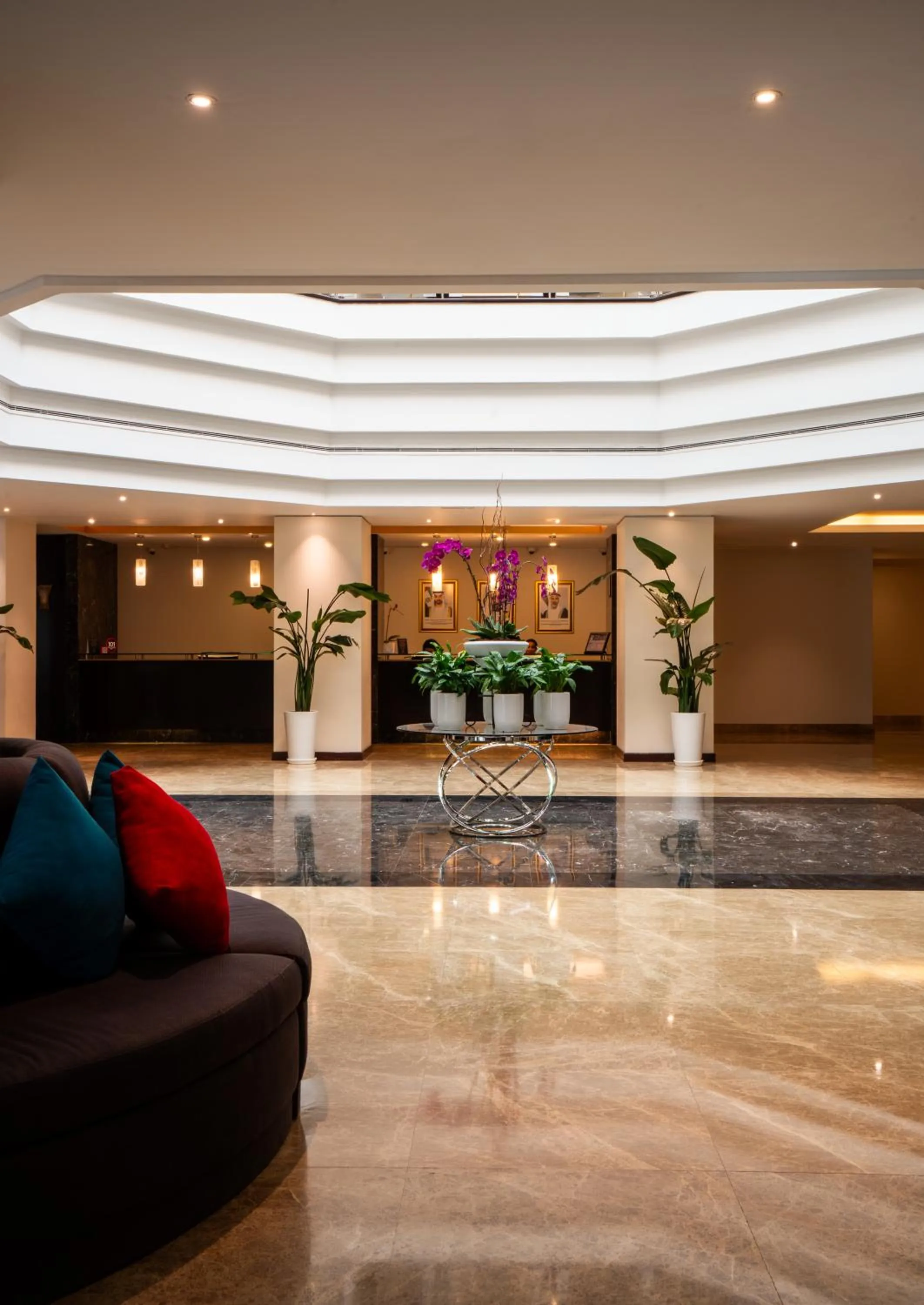 Lobby or reception in Metropolitan Al Mafraq Hotel