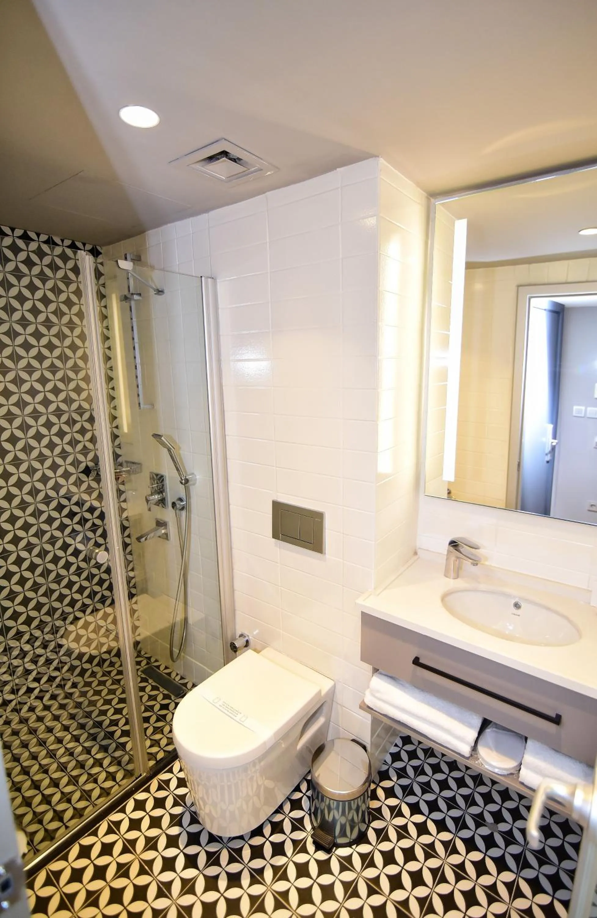 Bathroom in The Row Taksim Hotel