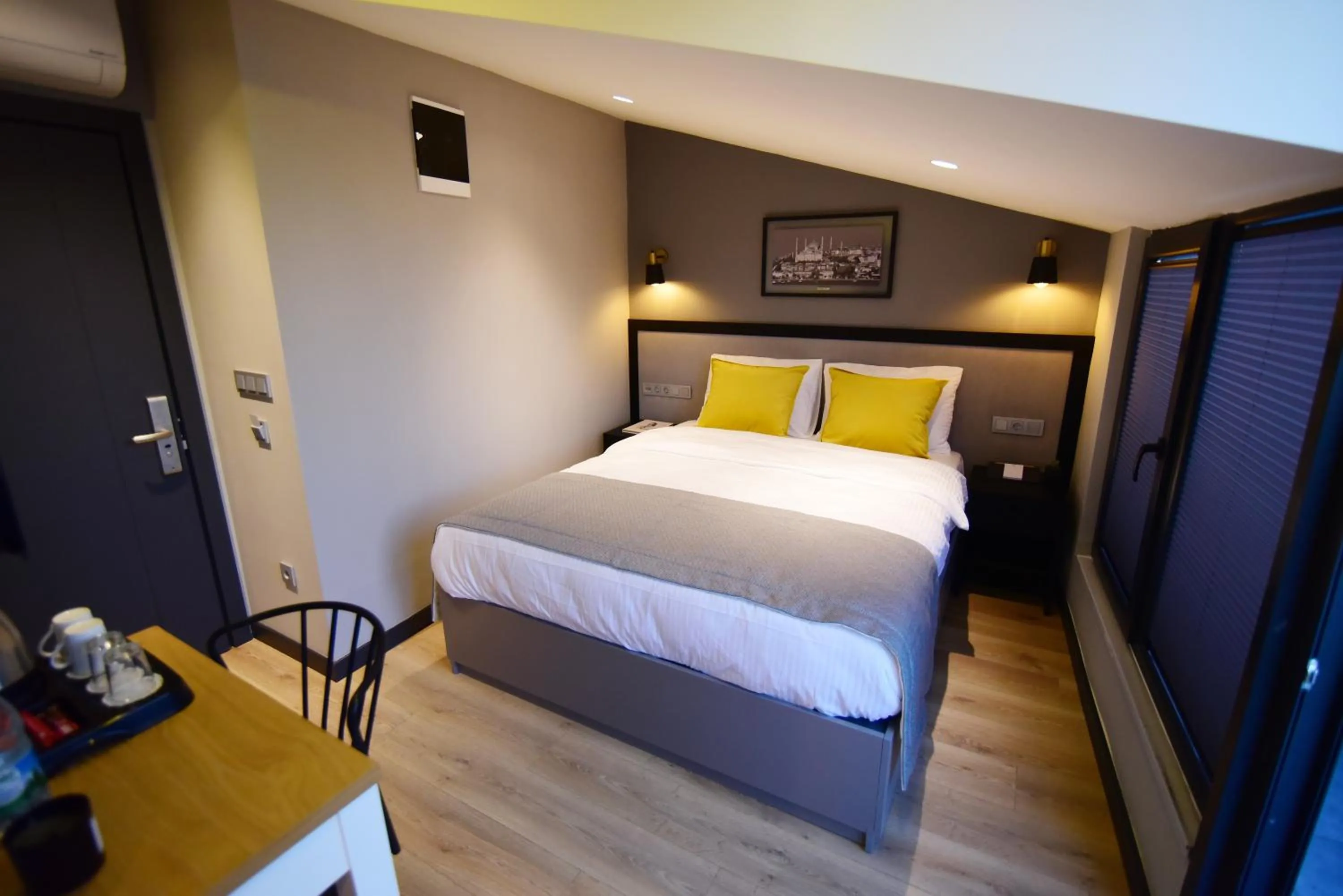 Bedroom, Bed in The Row Taksim Hotel