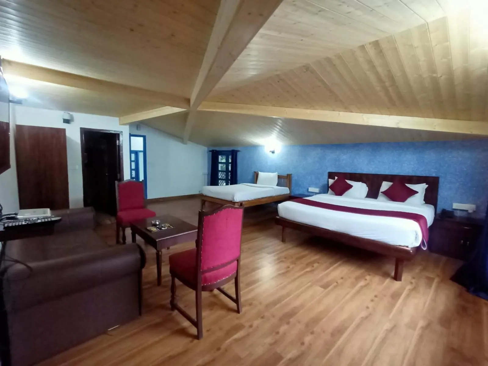 Bedroom, Bed in Manu Maharani Regency