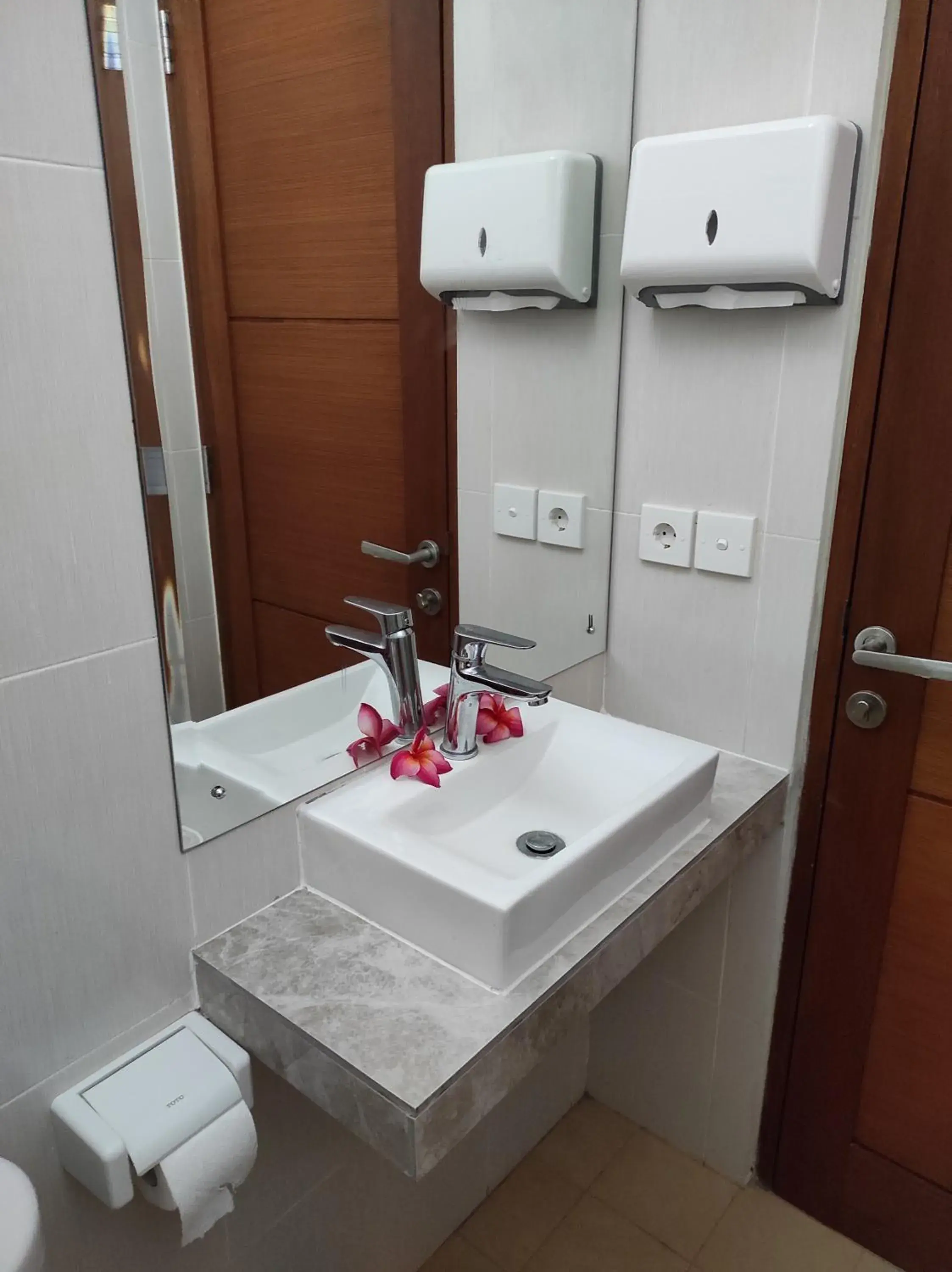 Large Double Room in Kubu Di-Kayla's Large Double Room in Kubu Di-Kayla's