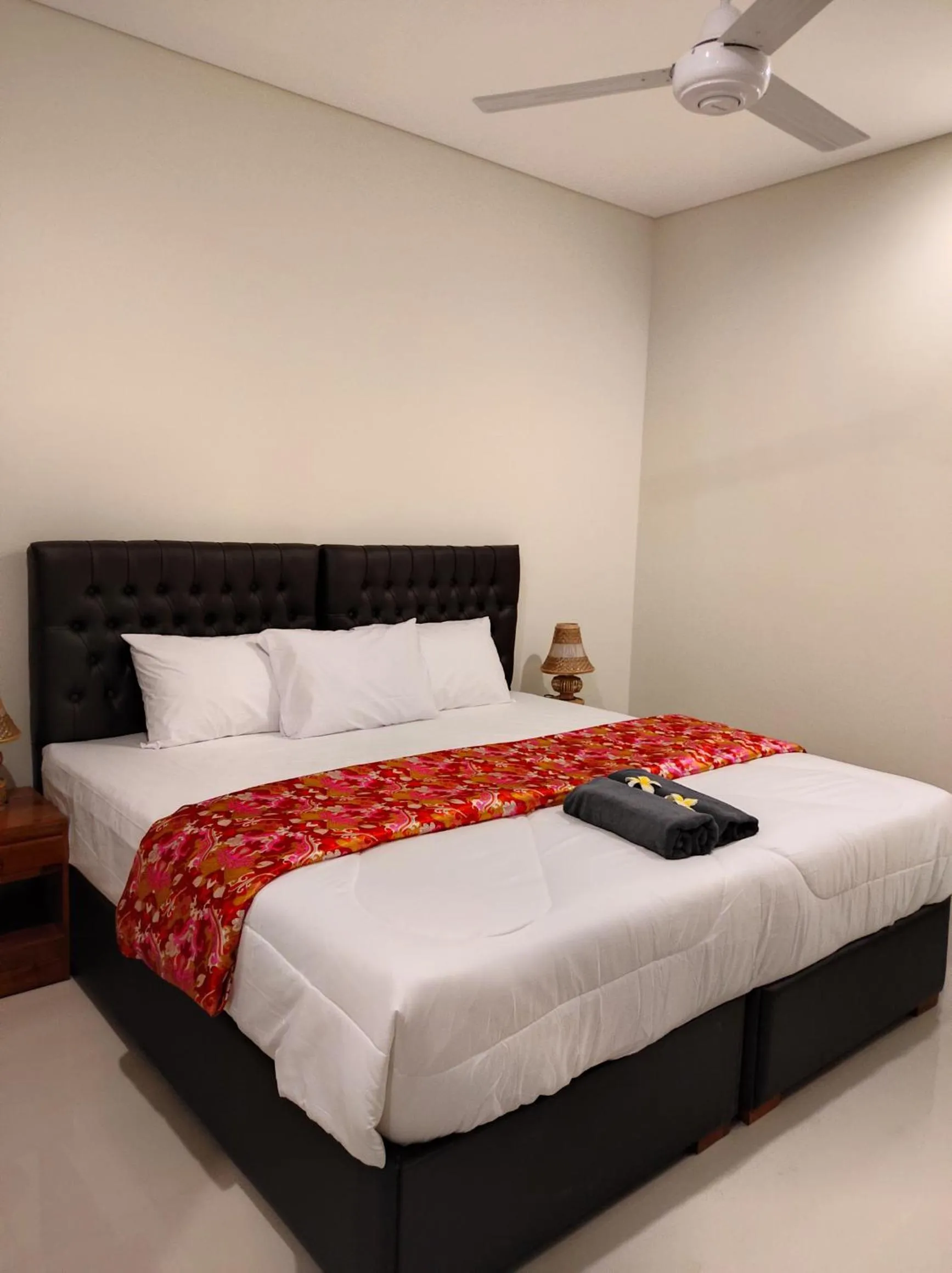 Shower, Bed in Kubu Di-Kayla's