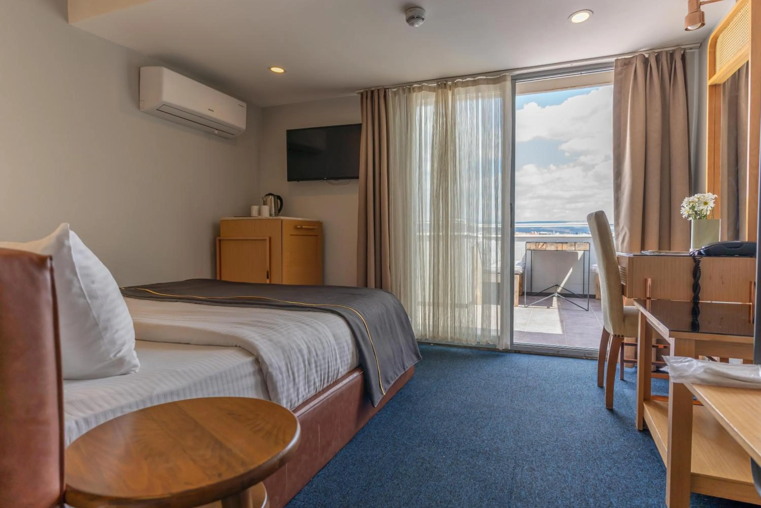 Bed in Viva La Vita Hotel