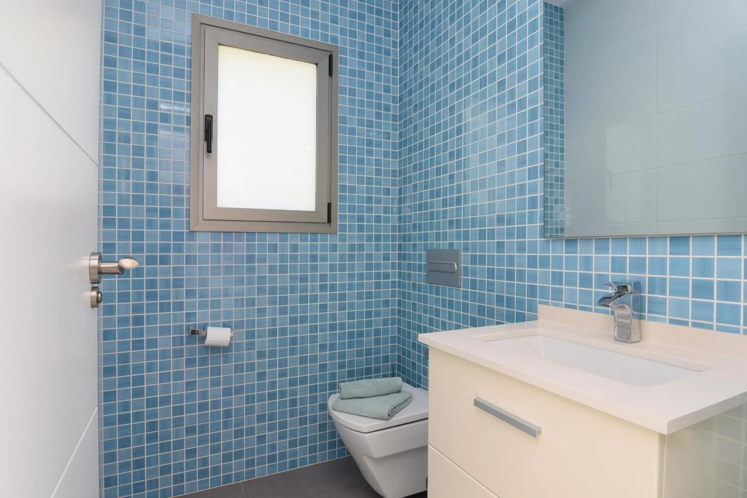 Bathroom in Graham Holiday Rentals - Baladrar