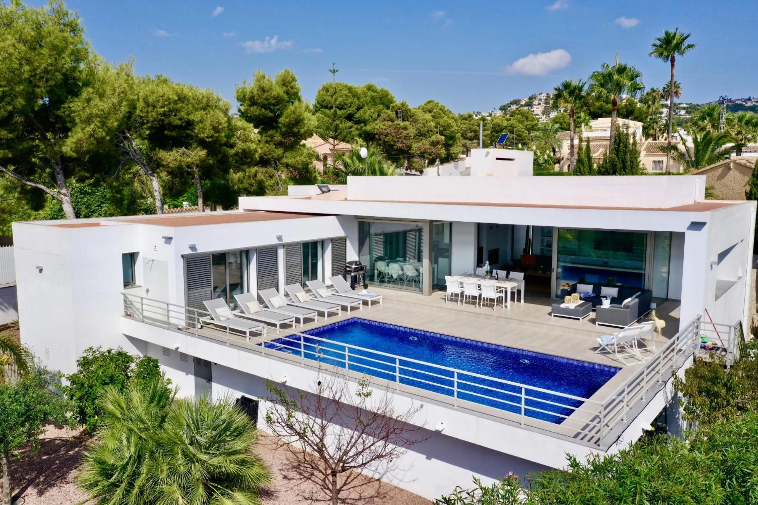 Swimming pool in Graham Holiday Rentals - Baladrar