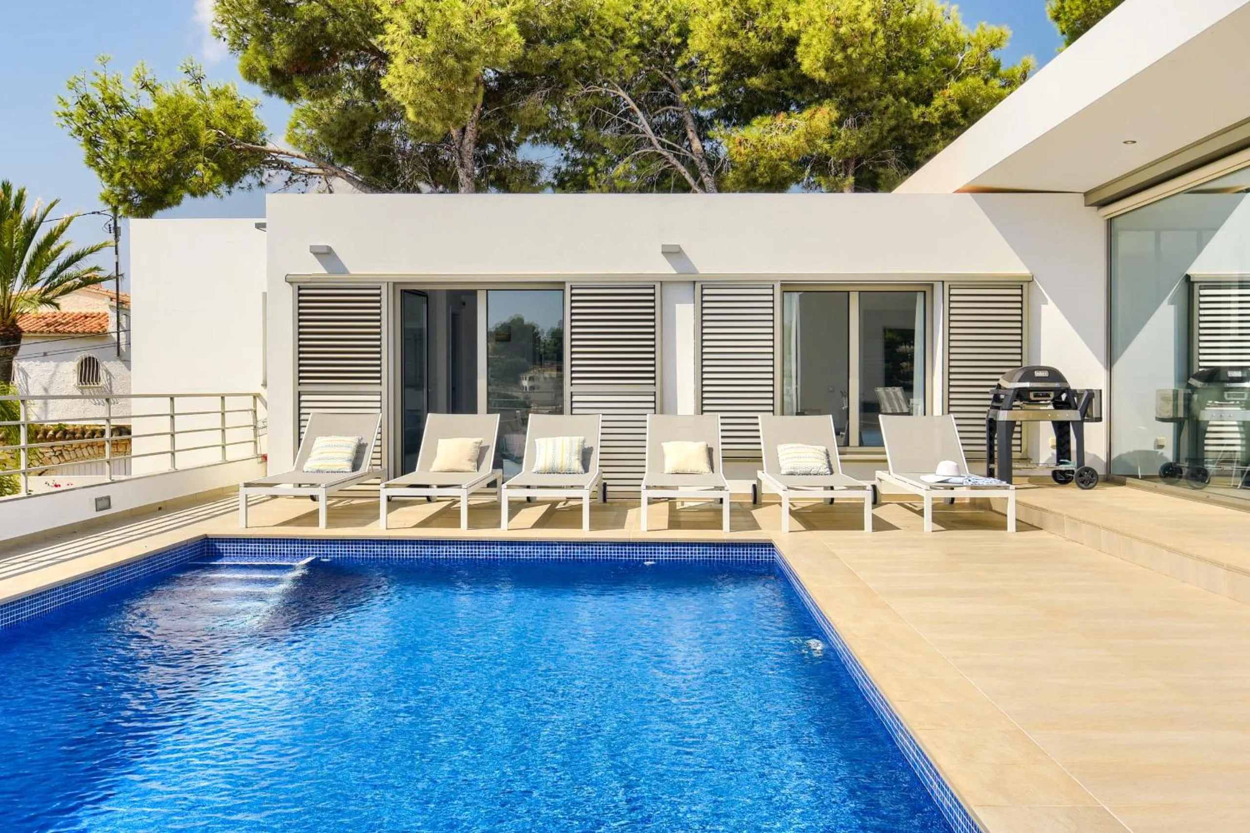 Swimming pool in Graham Holiday Rentals - Baladrar