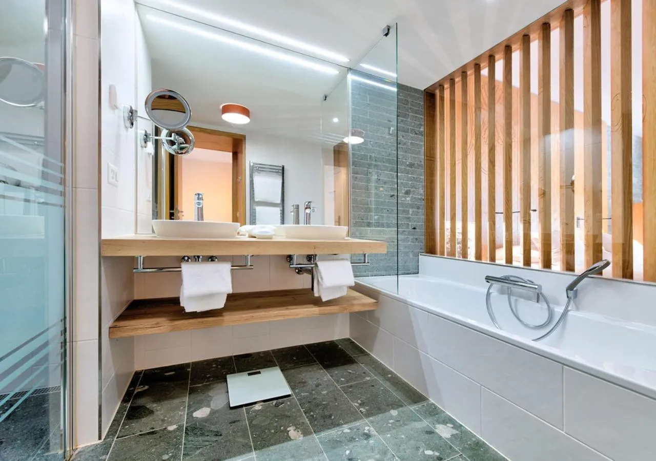 Toilet in Hôtel des Bains de Saillon