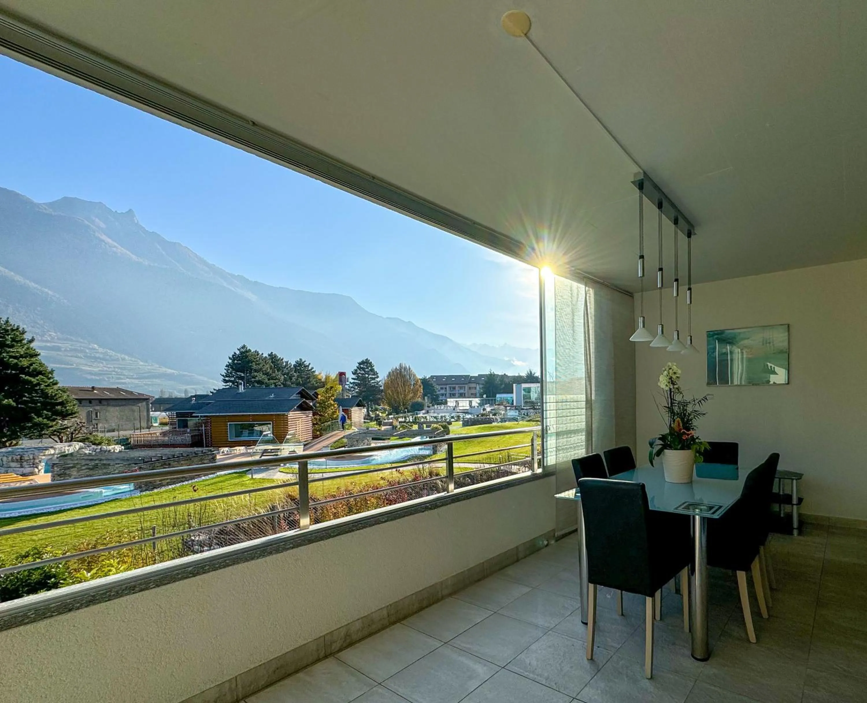 Patio in Hôtel des Bains de Saillon