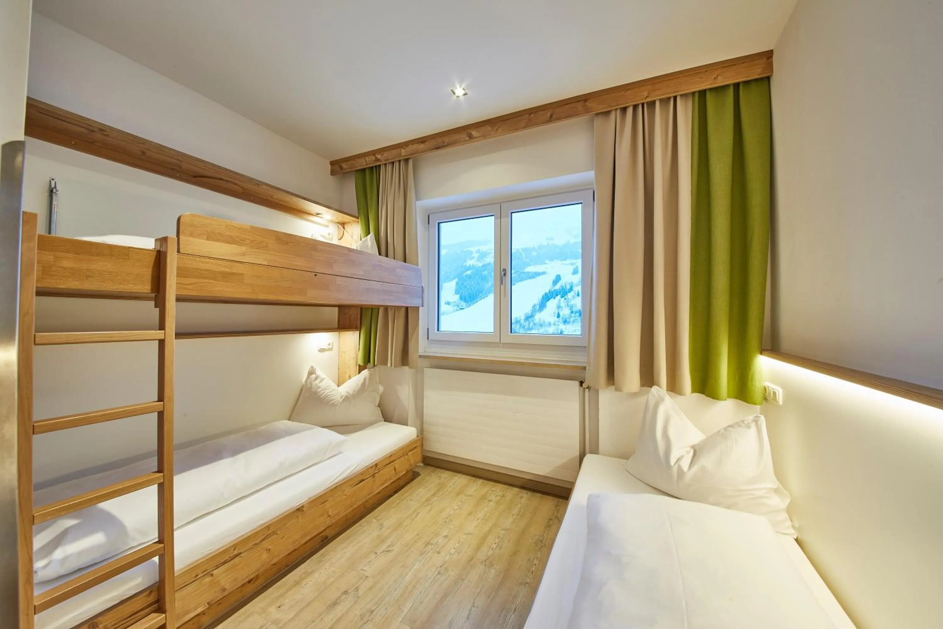 bunk bed, Bed in Am Mitteregghof