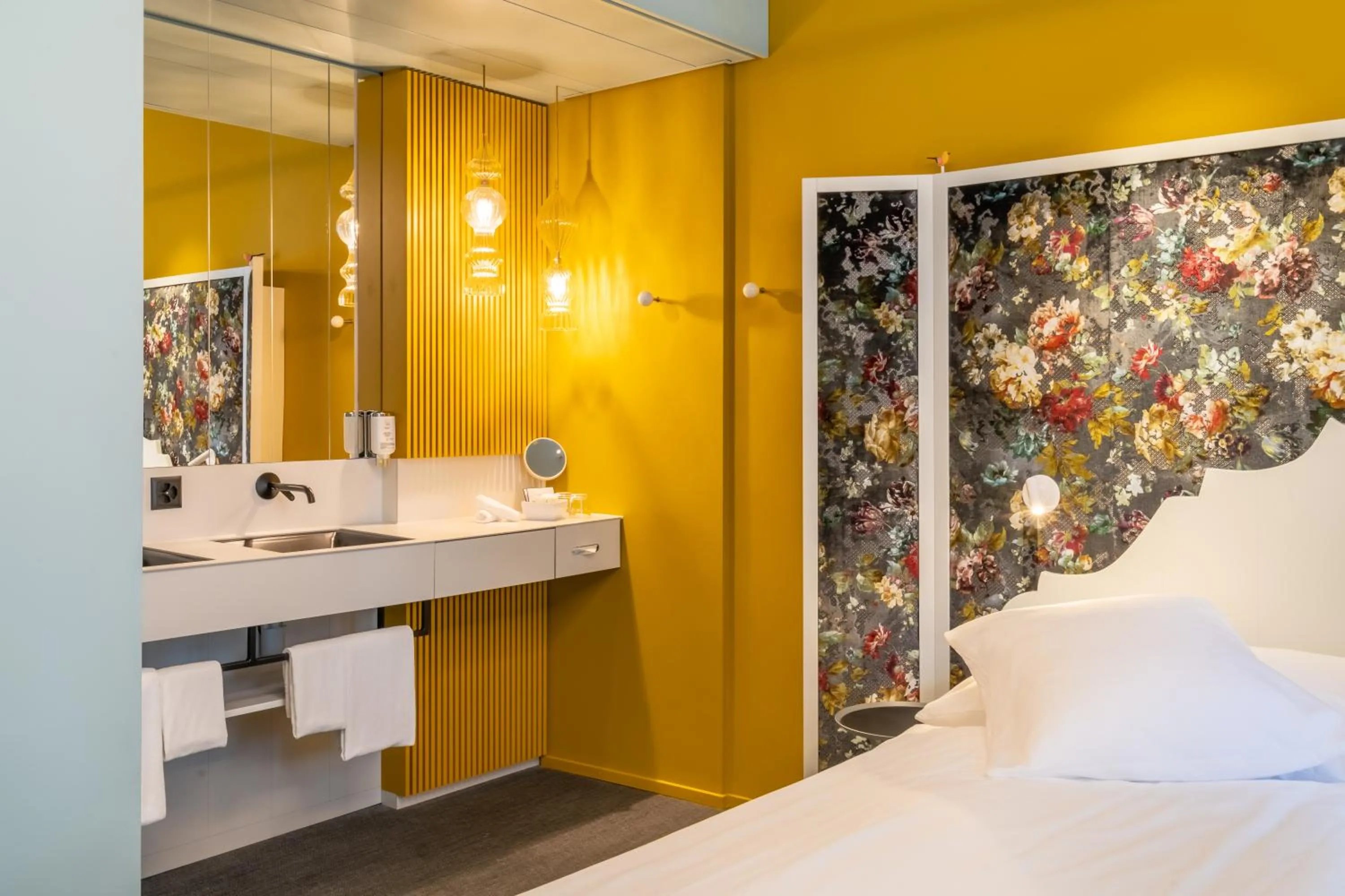 Bed in Hotel Continental Park