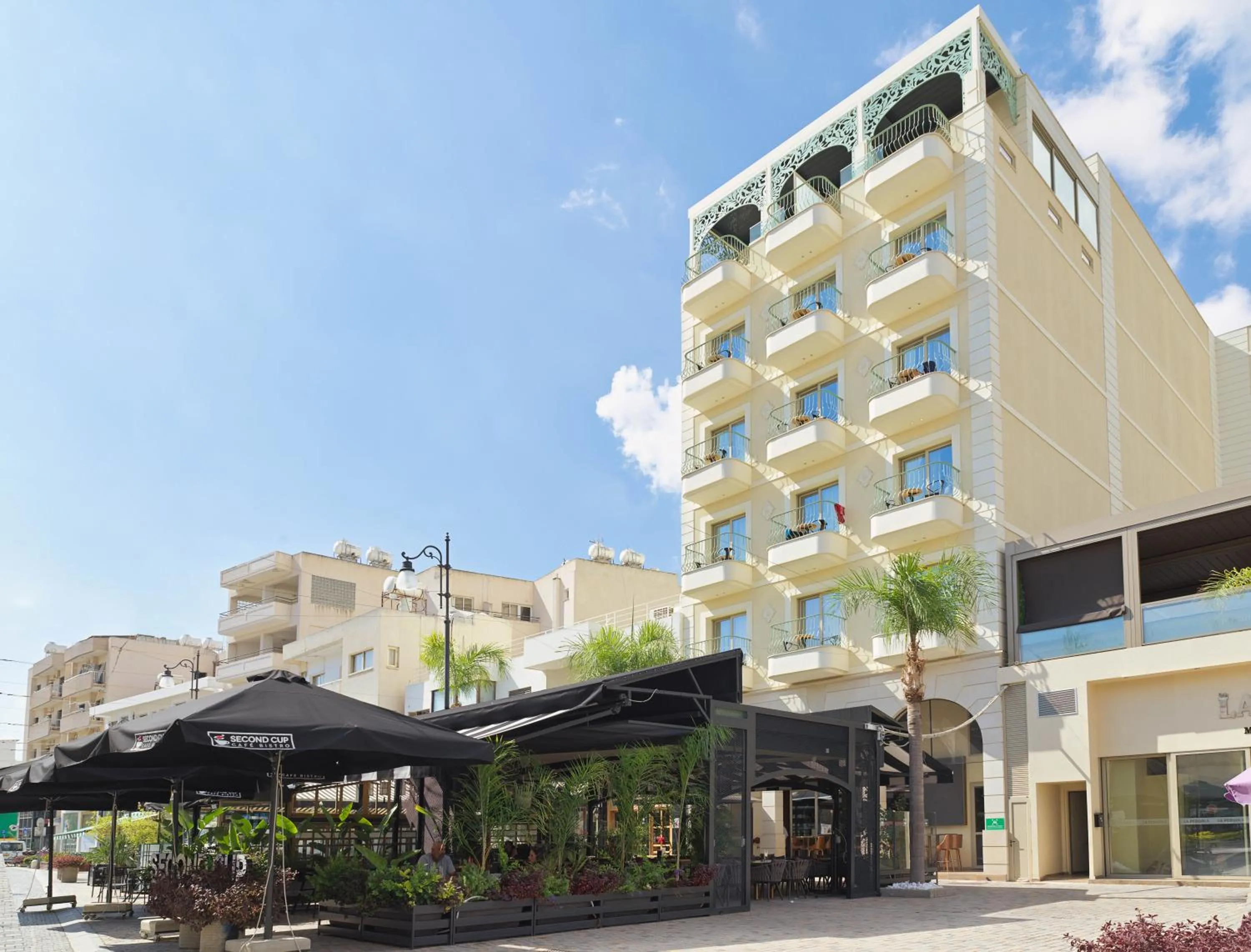Restaurant/places to eat in Leonardo Boutique Hotel Larnaca