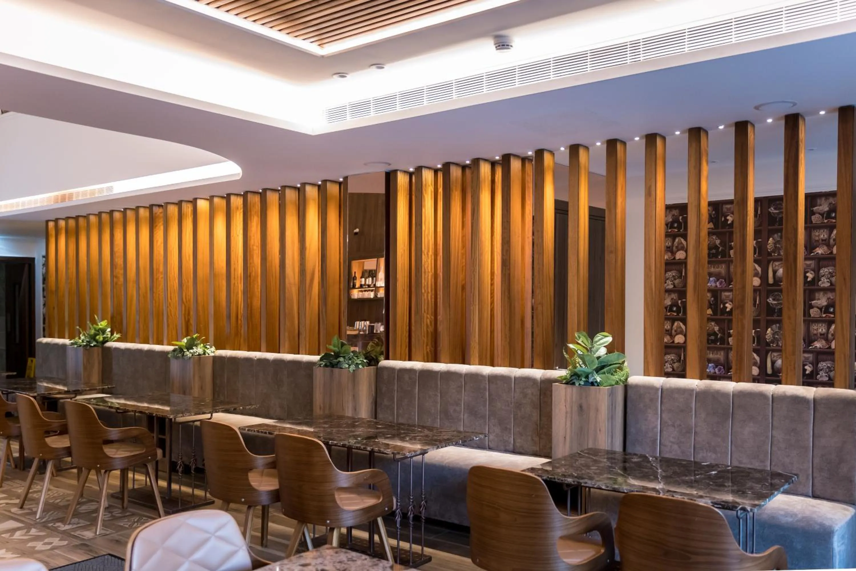 Restaurant/places to eat in Leonardo Boutique Hotel Larnaca