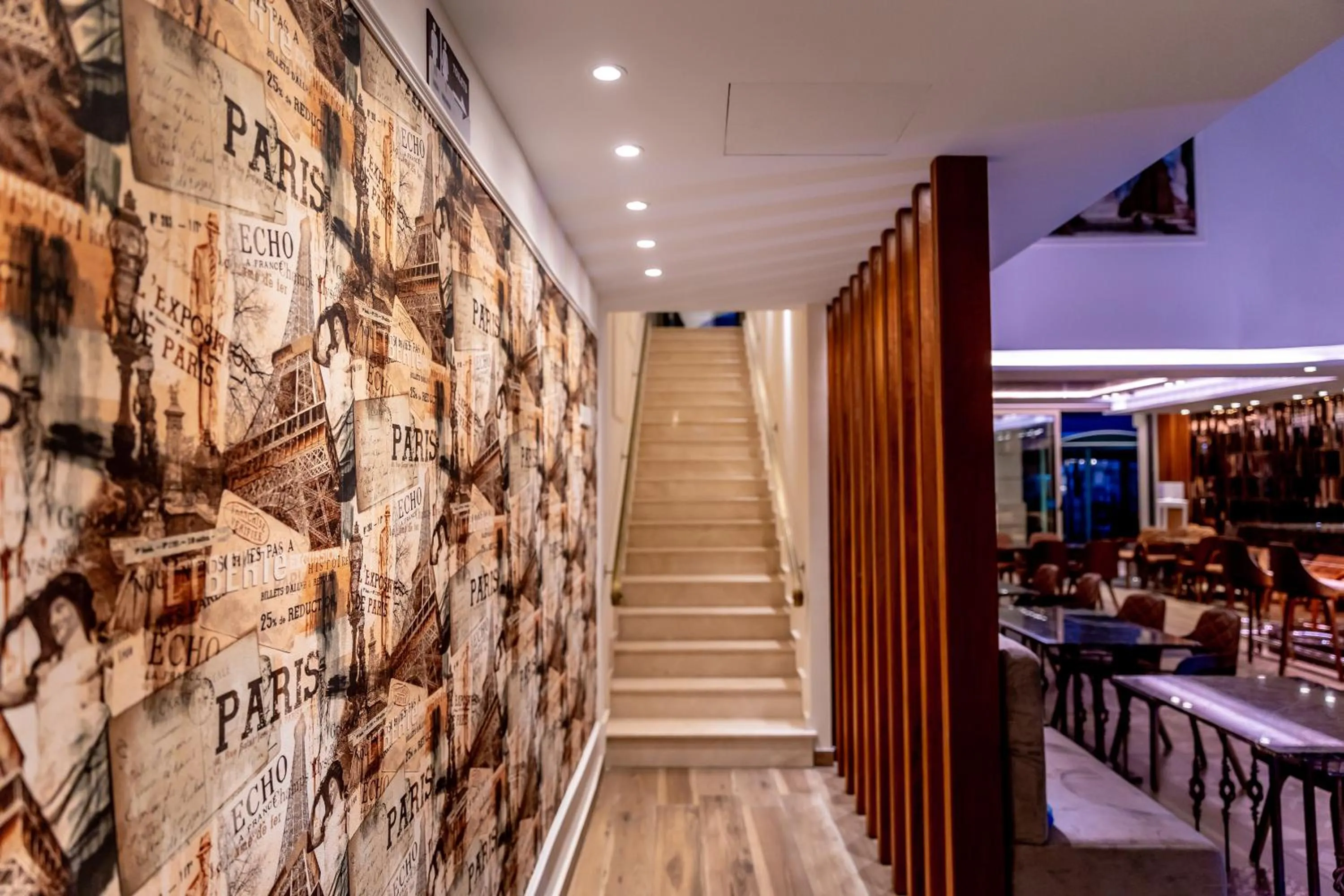 Lounge or bar in Leonardo Boutique Hotel Larnaca