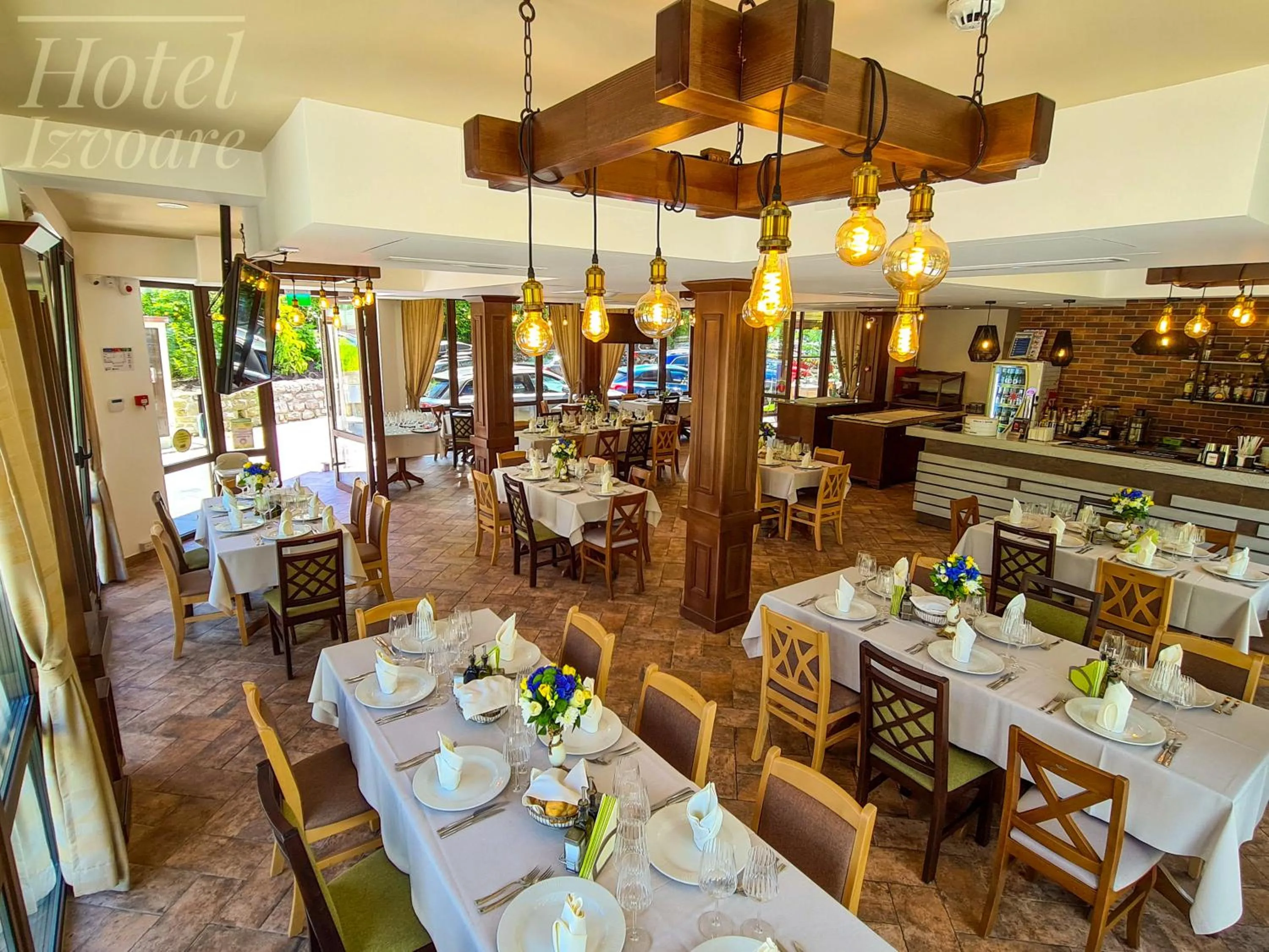 Restaurant/places to eat in Hotel IZVOARE Caciulata