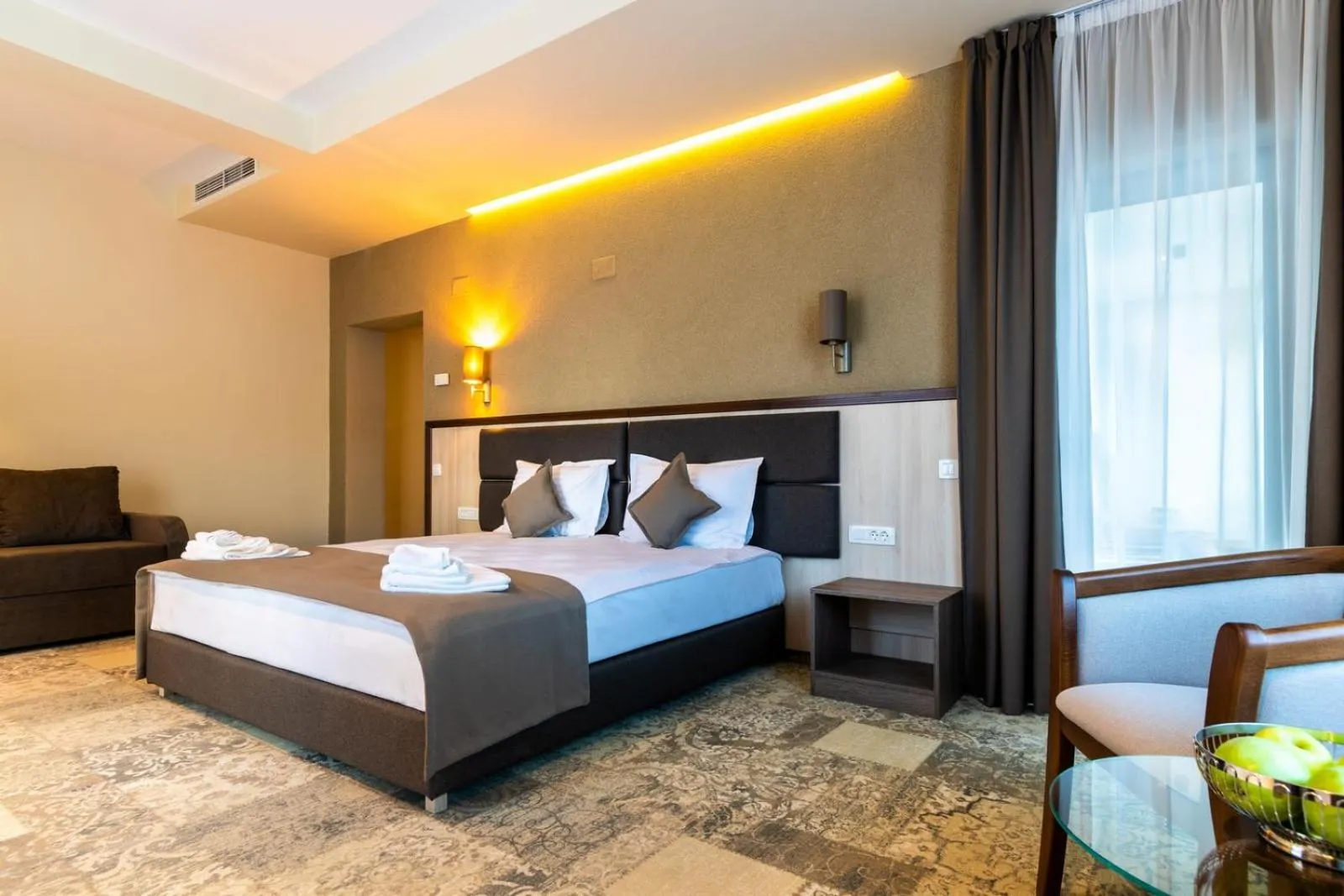 Bed in Hotel IZVOARE Caciulata