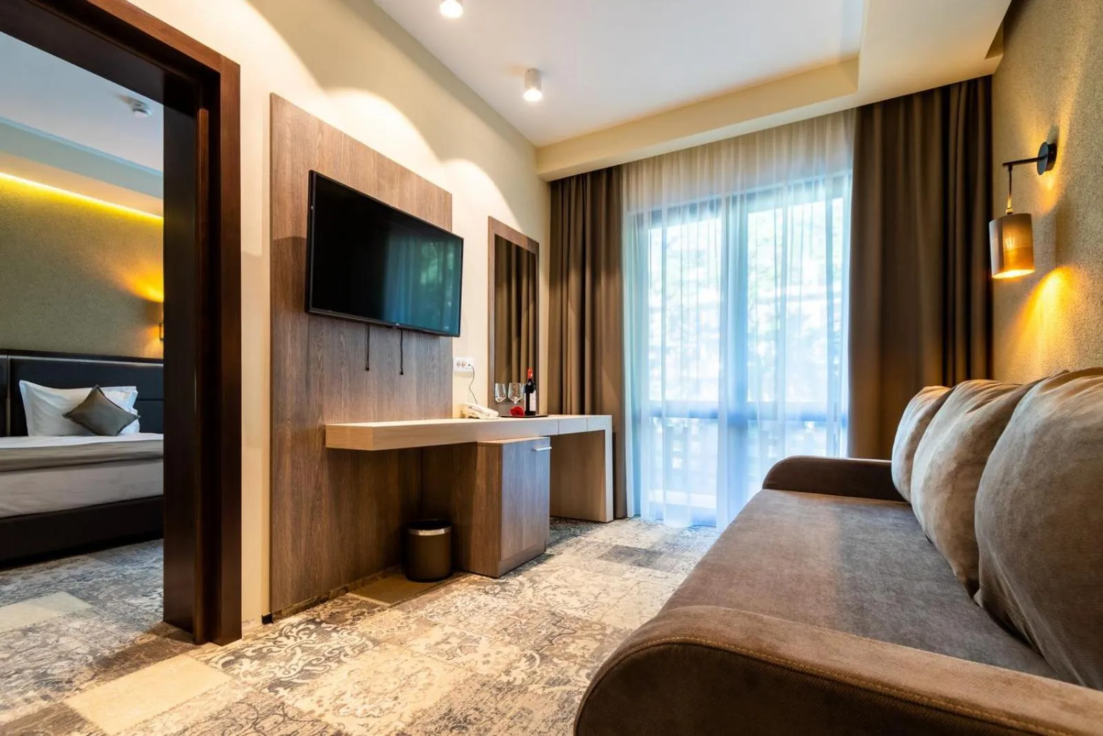 TV and multimedia, Bed in Hotel IZVOARE Caciulata