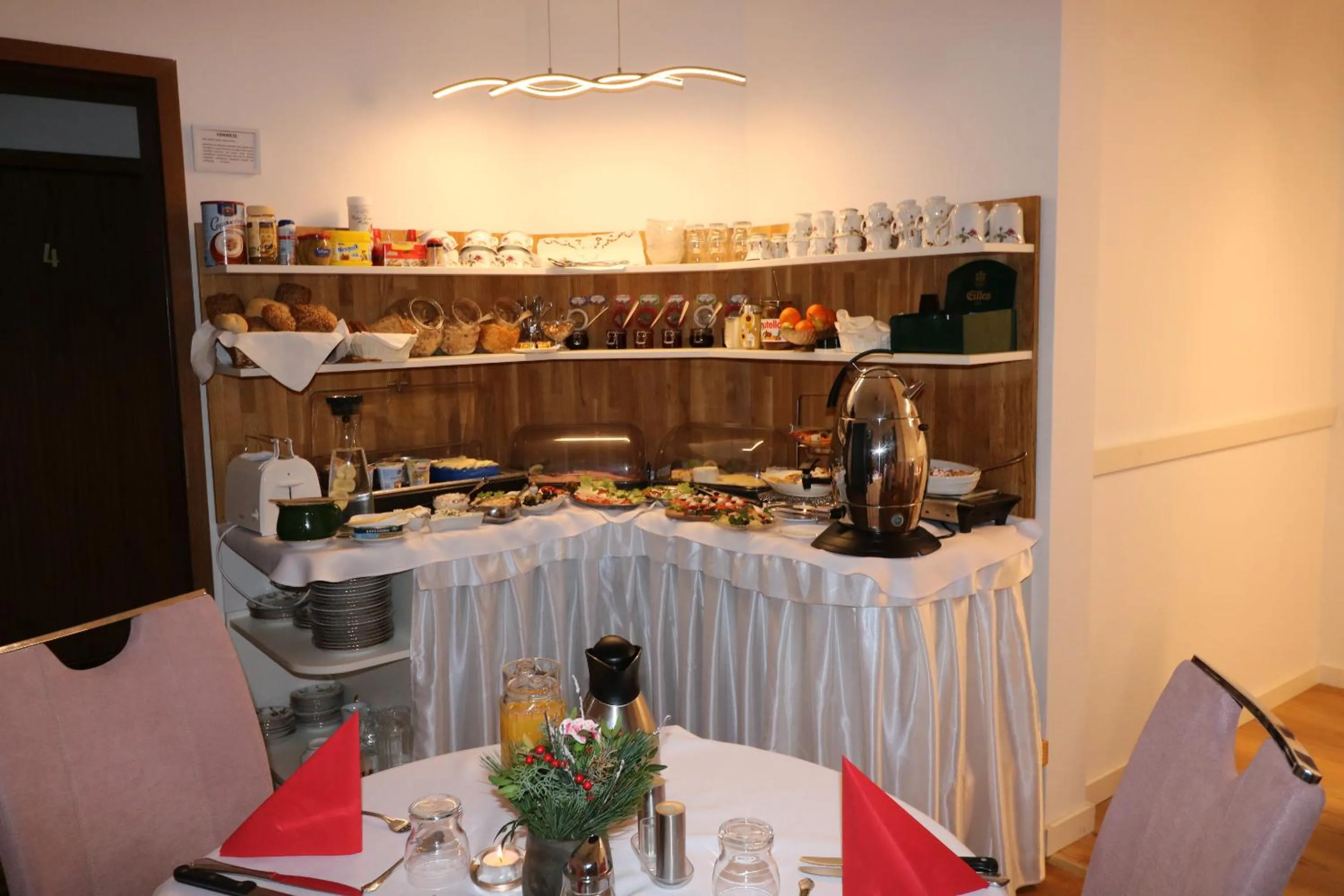 Buffet breakfast in Villa Amber