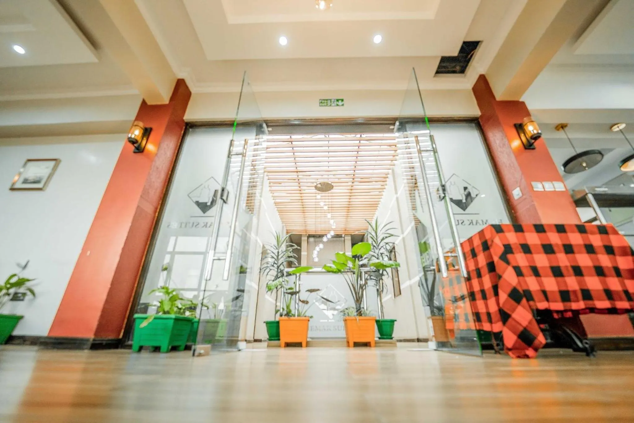 Decorative detail, Banquet Facilities in Hemak Suites