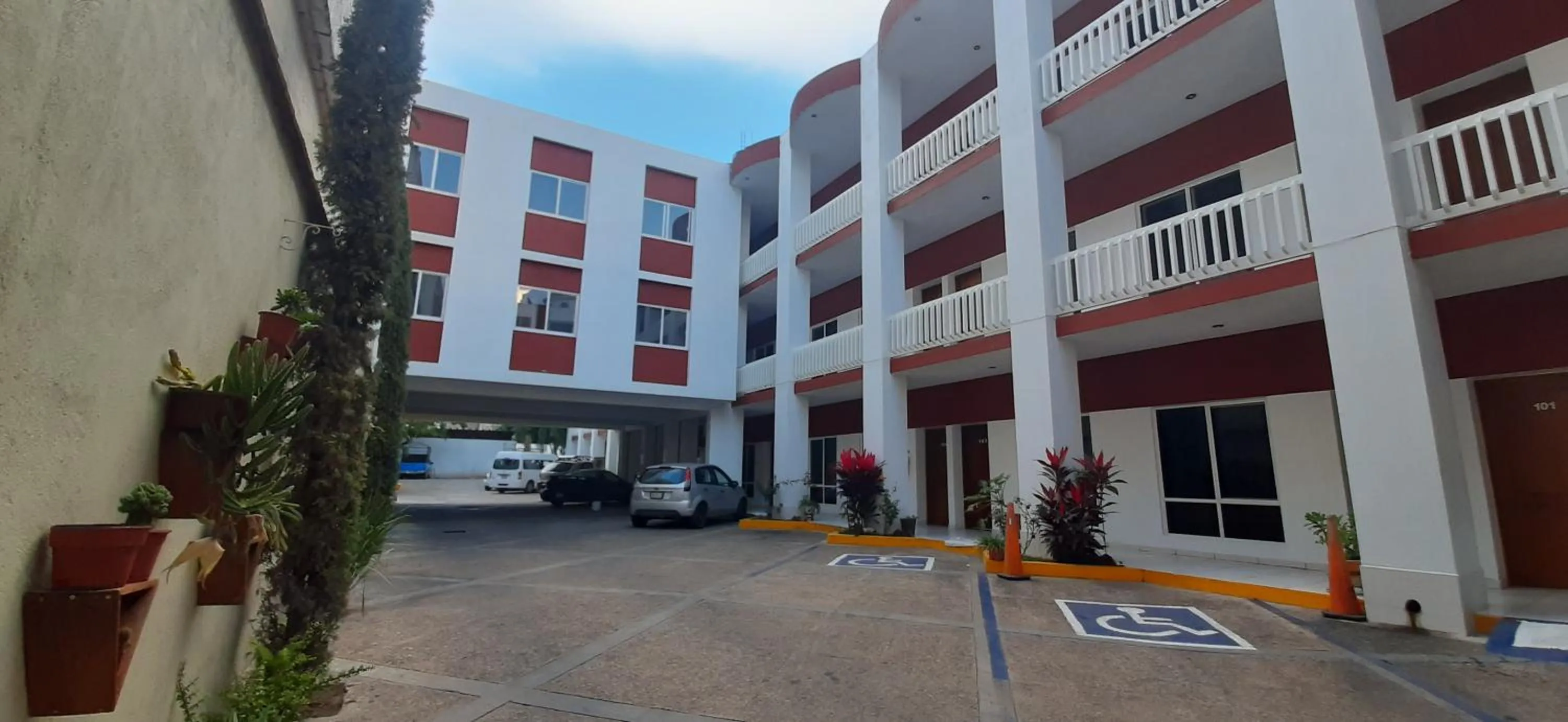 Property building in Hotel San Miguel