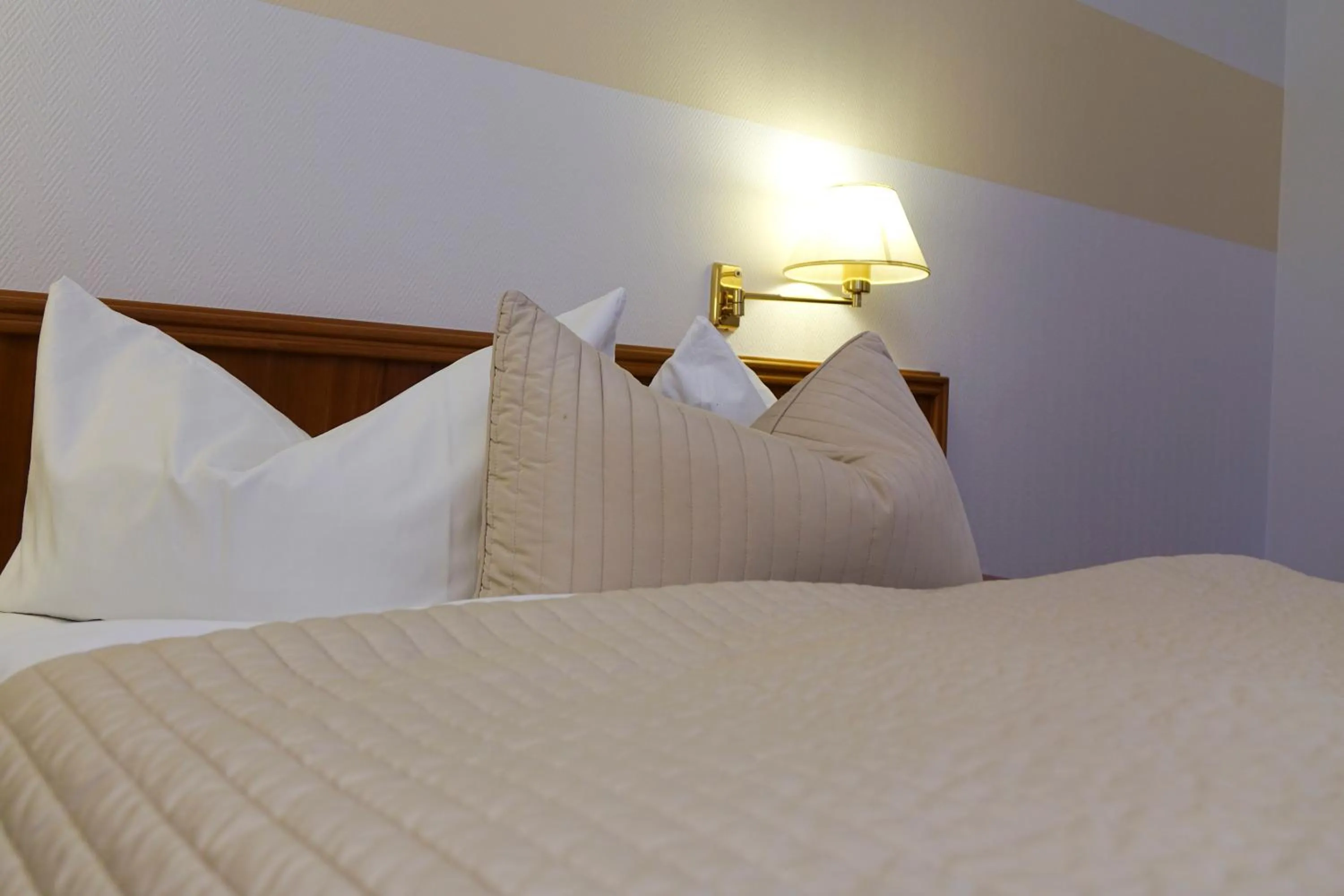 Queen Room in Brocki's Hotel Stadt Hamburg