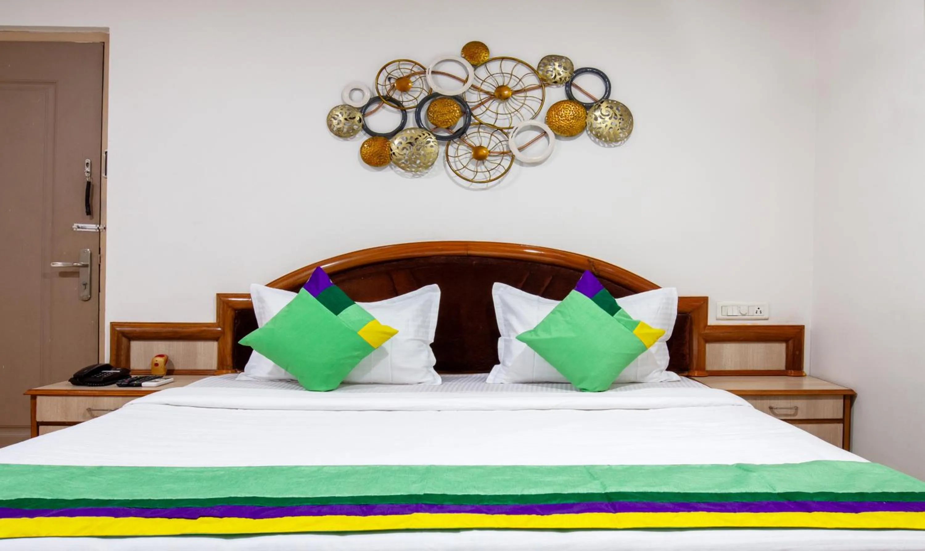 Bedroom, Bed in Treebo Y Hotels Elite, Khandagiri