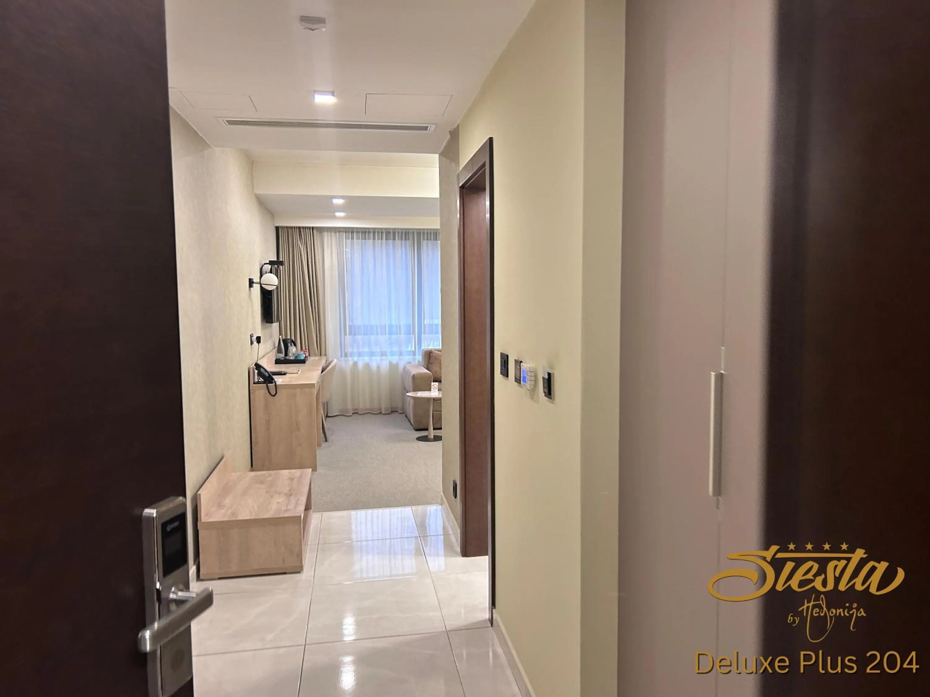 Photo of the whole room in Hotel Siesta