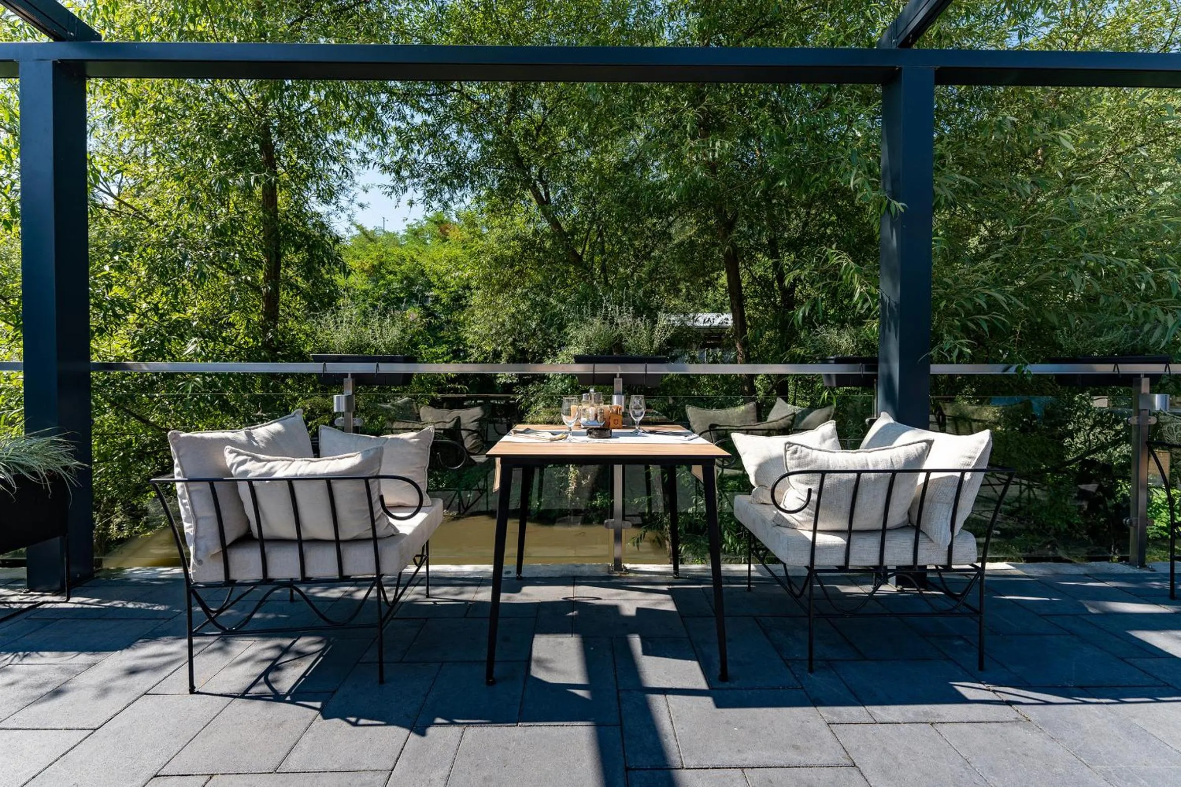 Restaurant/places to eat in Hotel Siesta