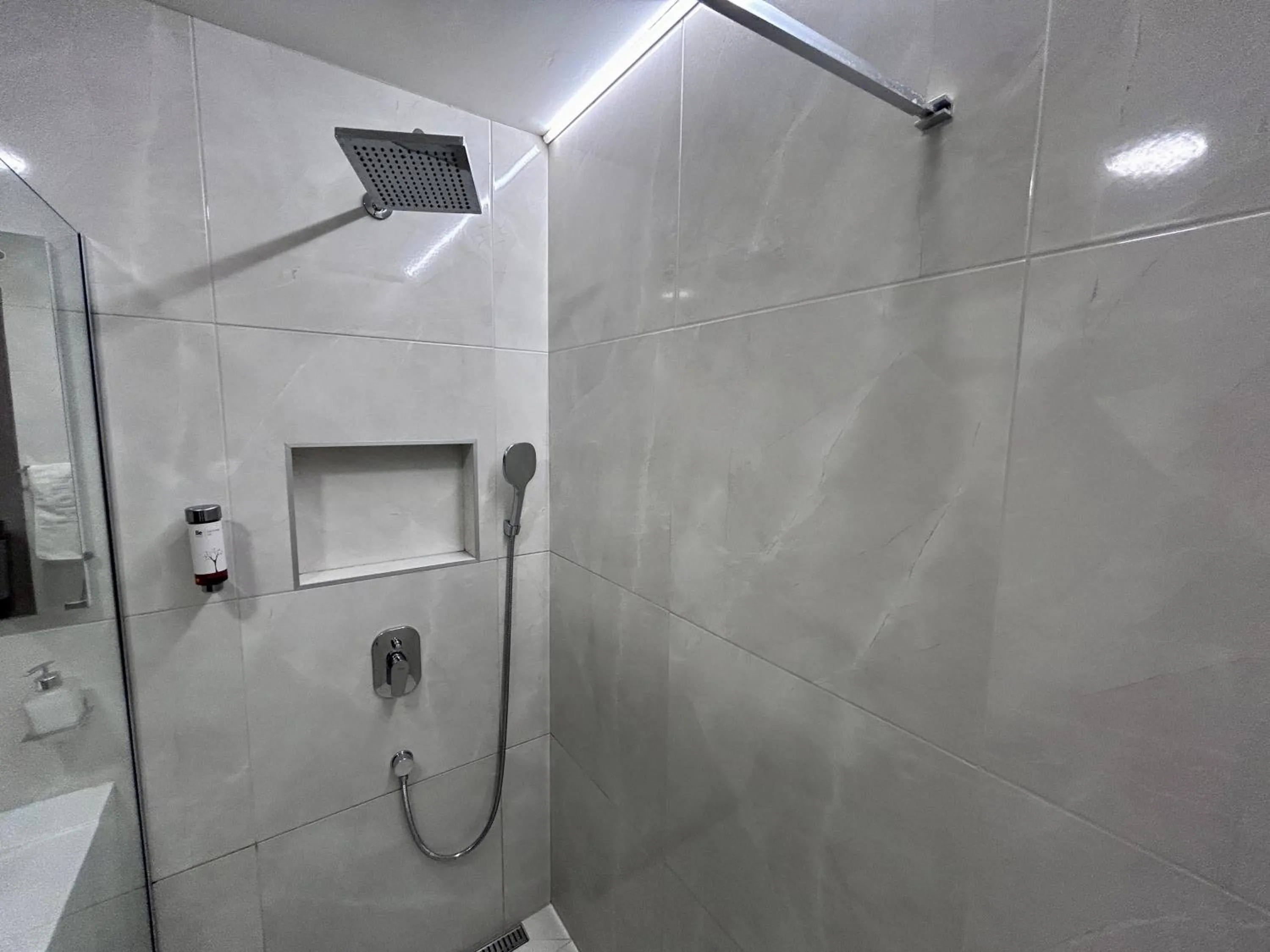 Shower in Hotel Siesta