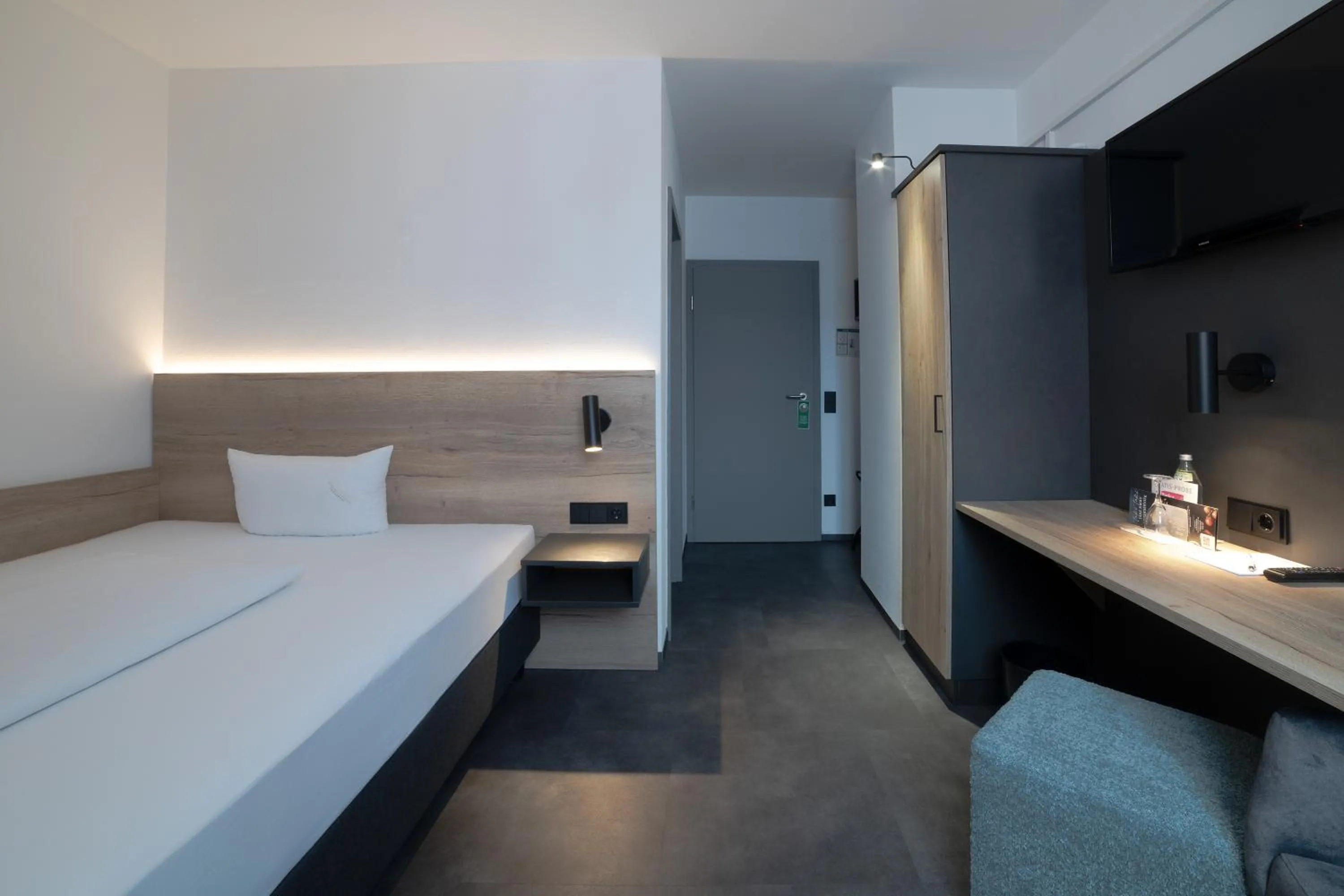 Photo of the whole room, Bed in Drexel´s Parkhotel