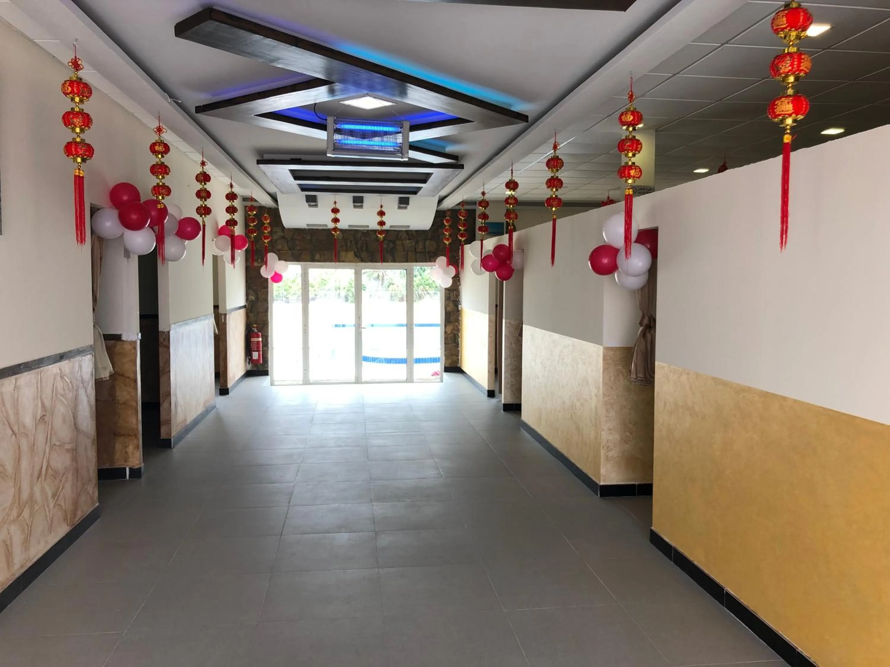 Restaurant/places to eat in Al Jabal Hotel