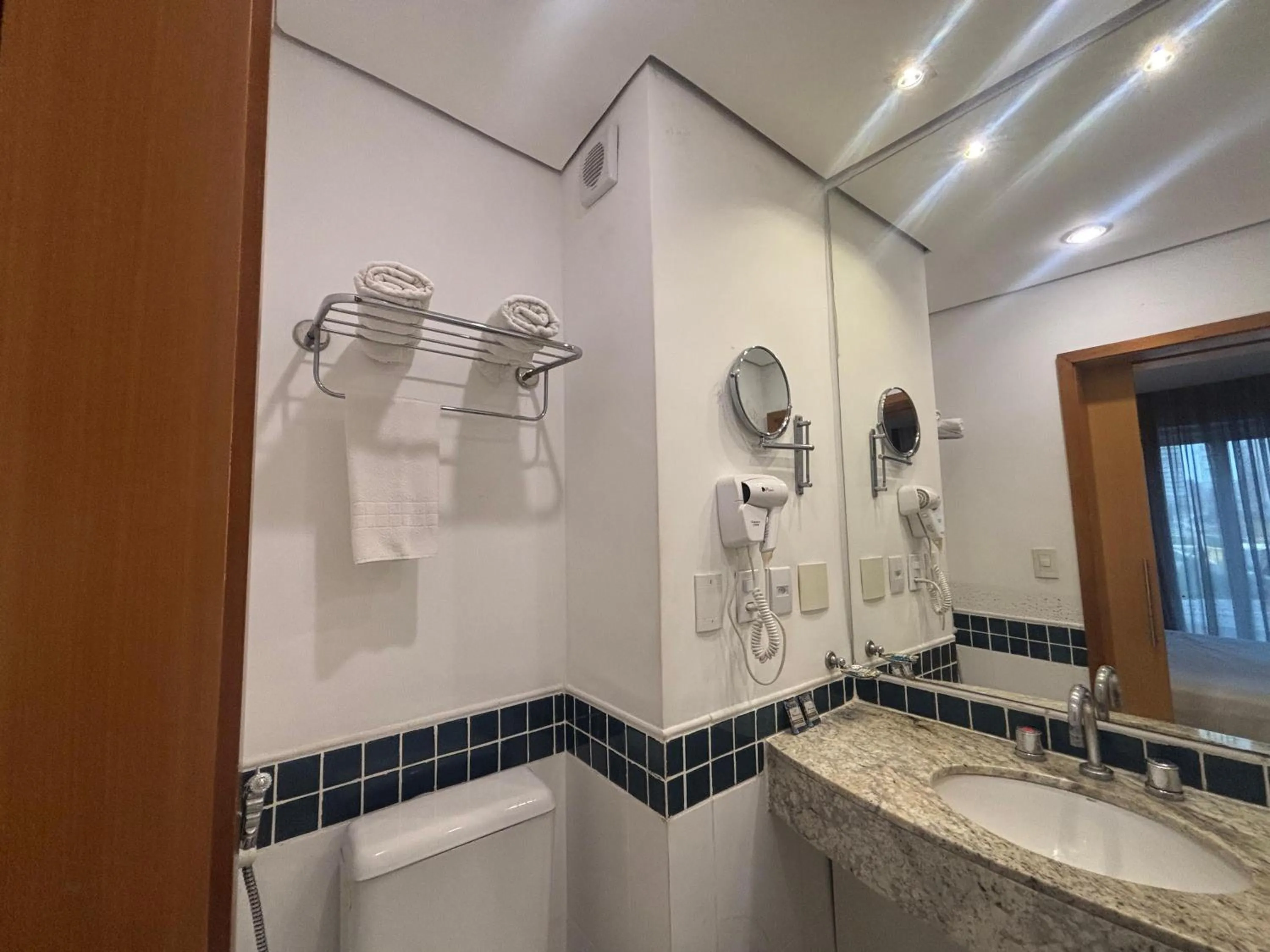 Flat Lindo ao lado Park Ibirapuera Av Paulista com garagem 103