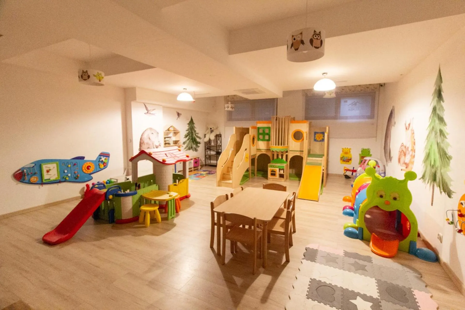 Seating area in Askana