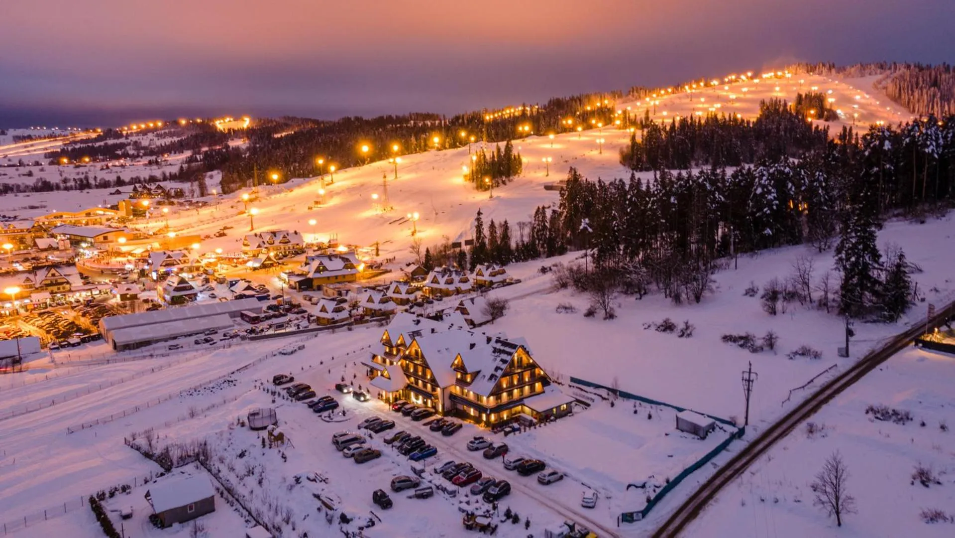 Property building in Askana