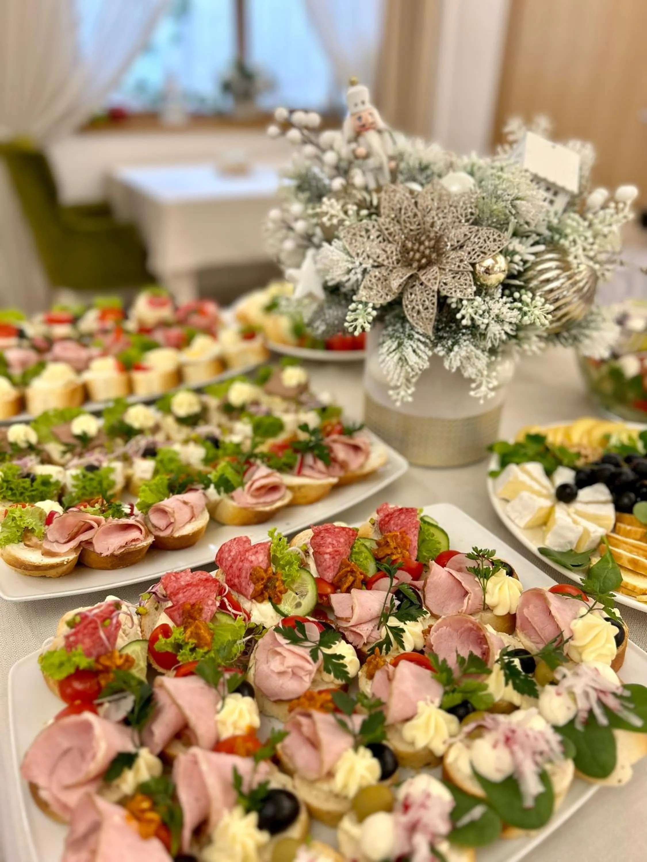 Food and drinks in Askana