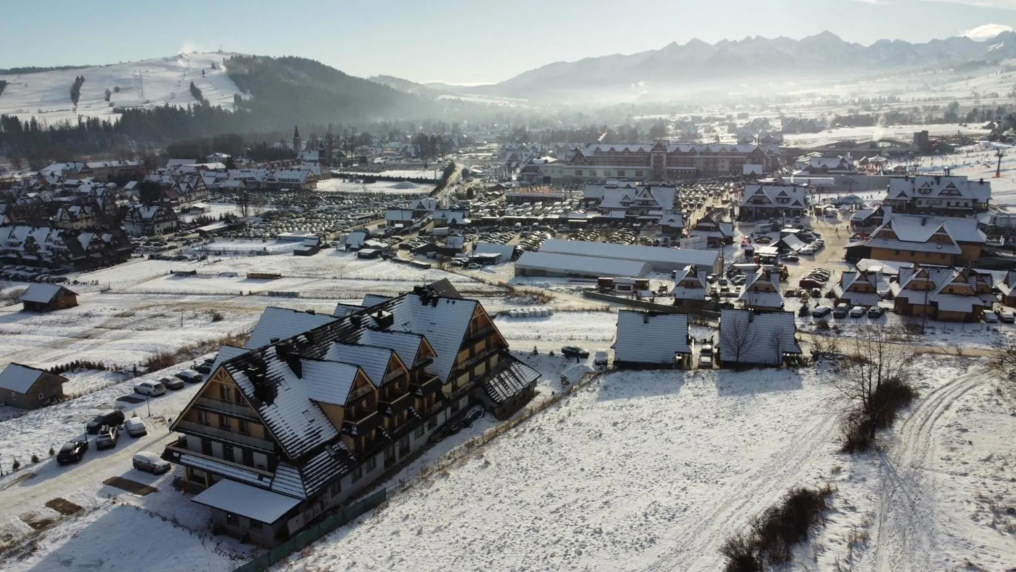 Property building in Askana