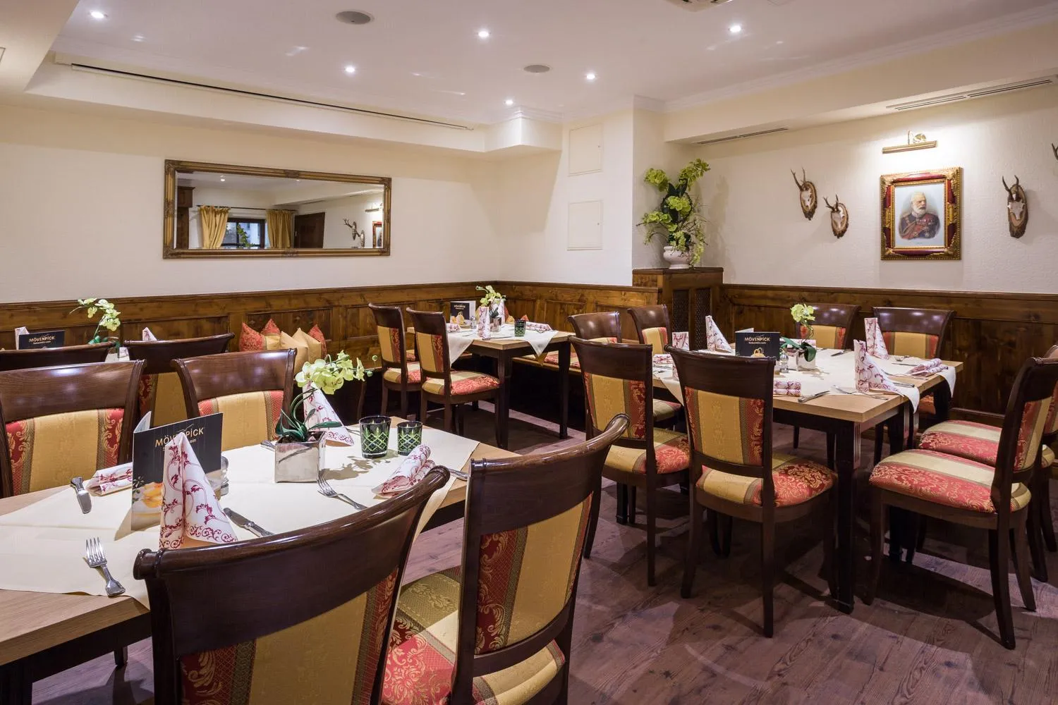 Meeting/conference room in Hotel-Gasthof Höttl