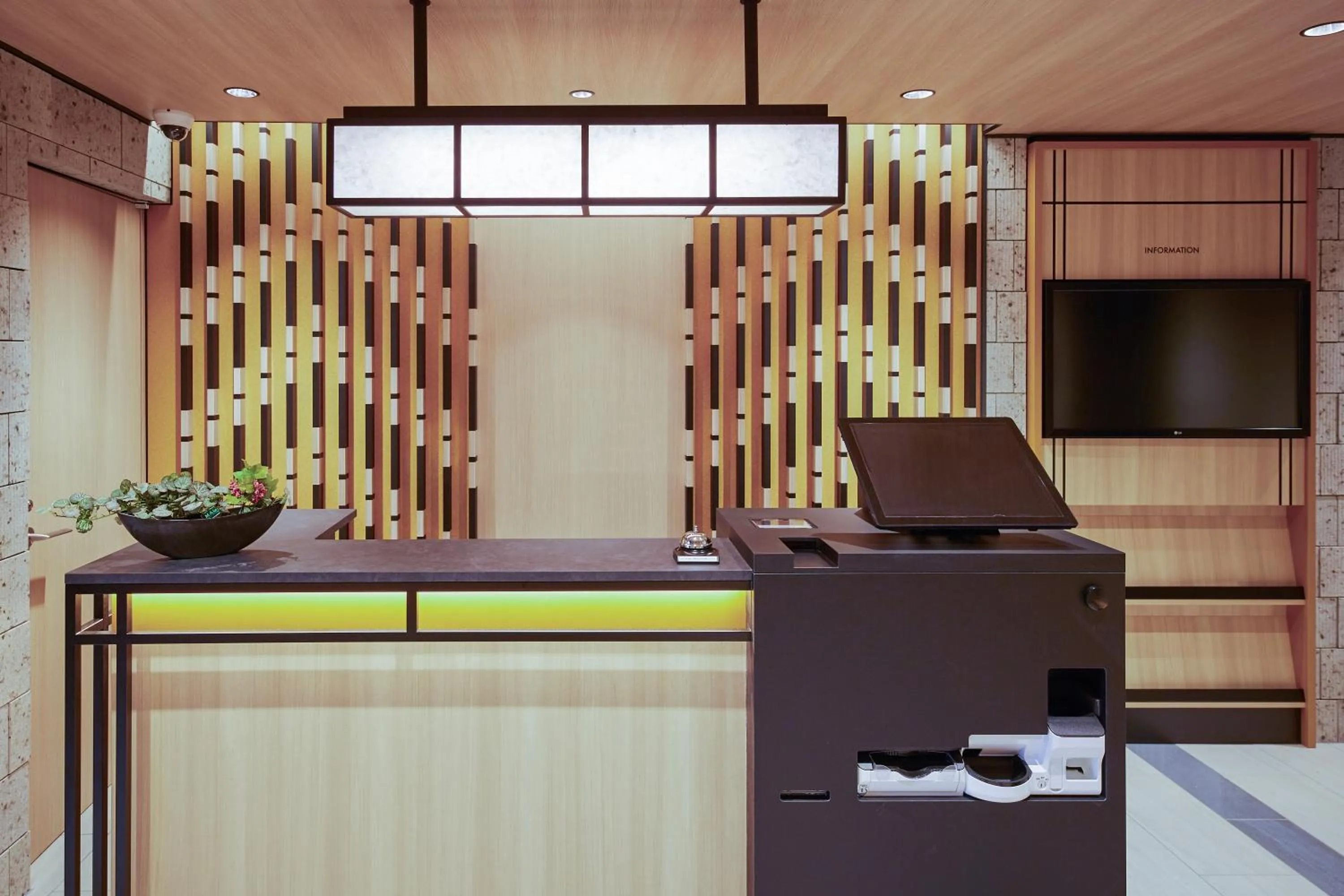 Lobby or reception in MONday Apart Premium AKIHABARA